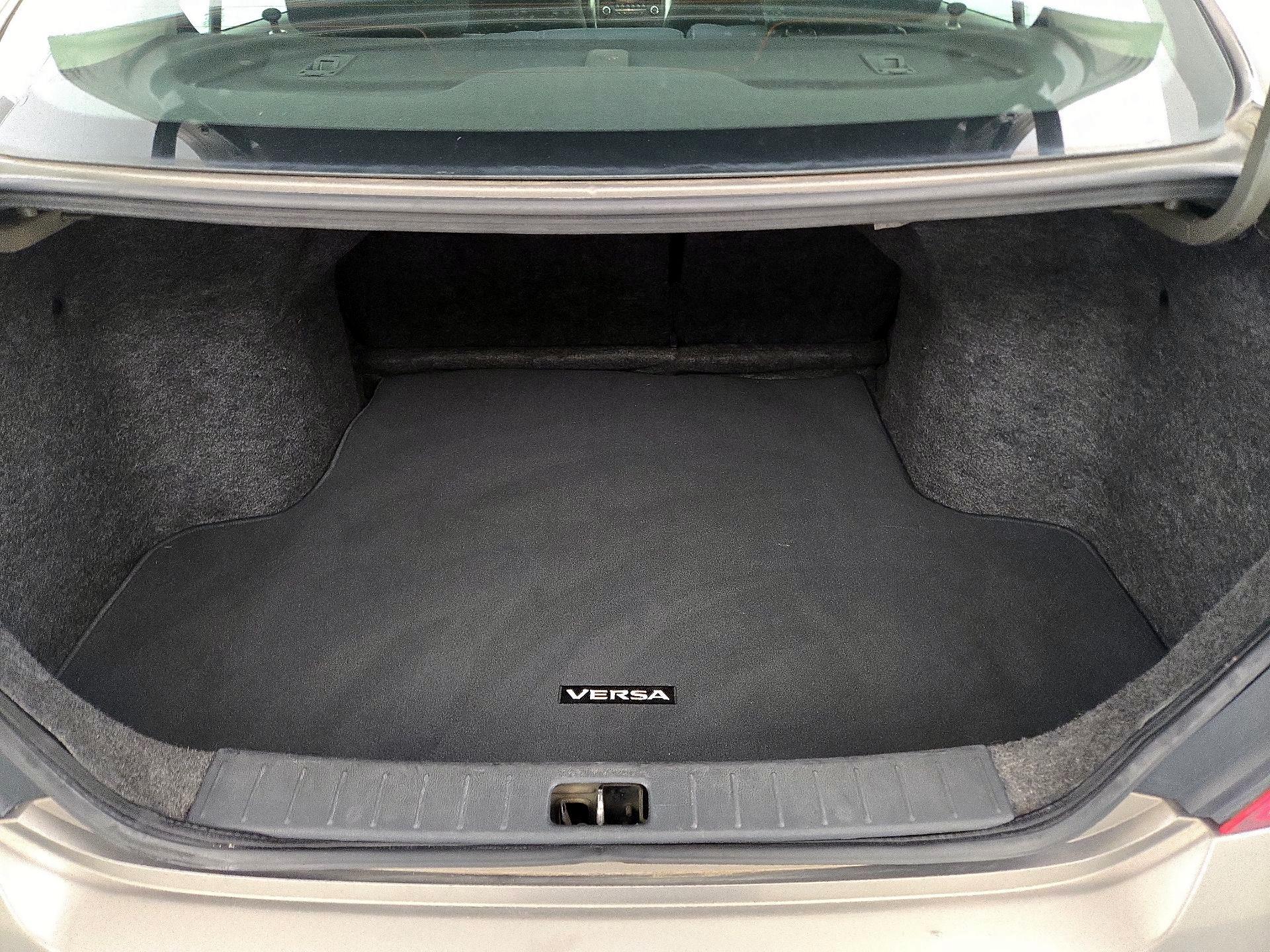 Thumbnail: 2016 Nissan Versa - 19