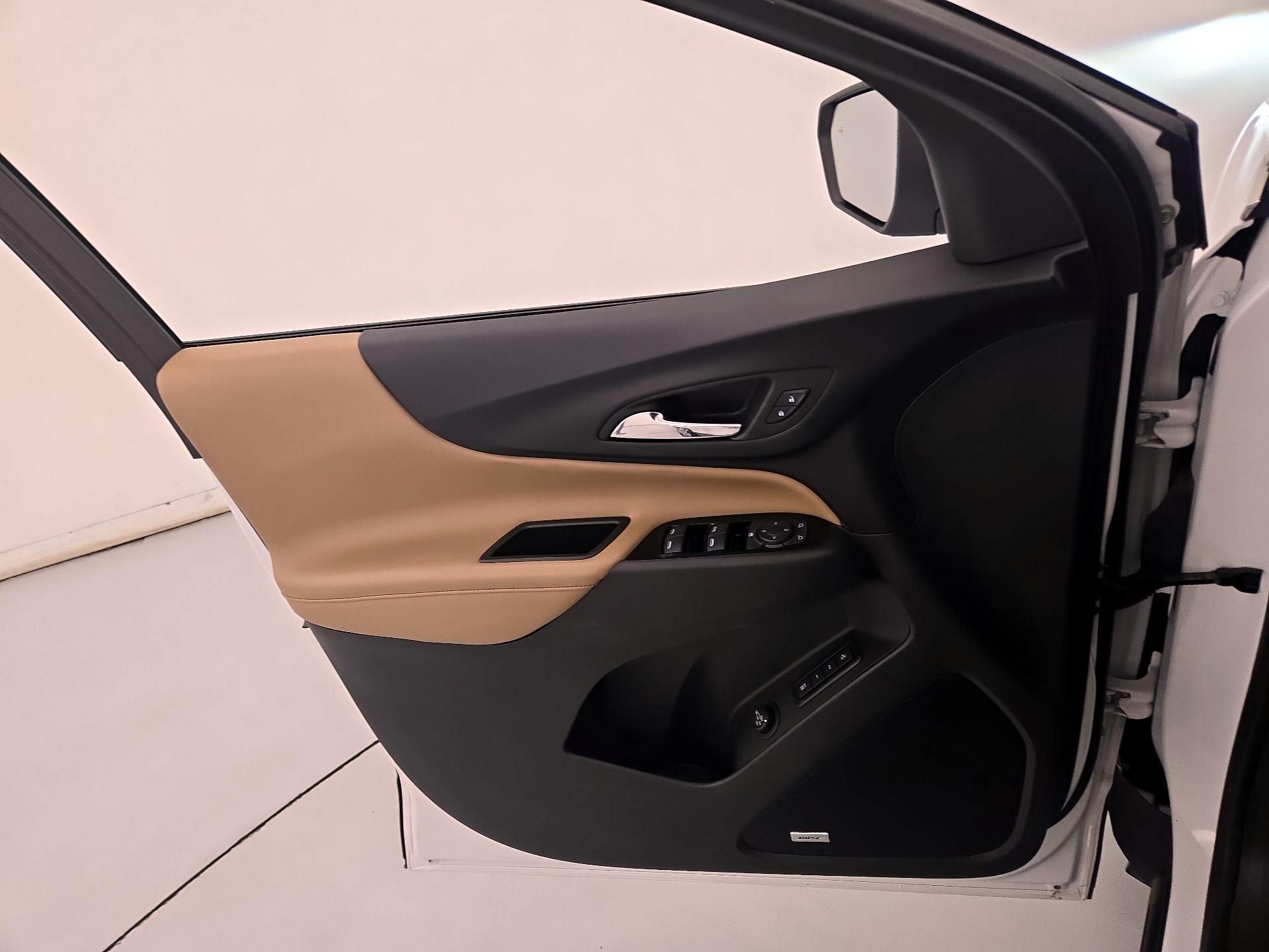 Thumbnail: 2023 Chevrolet Equinox - 12