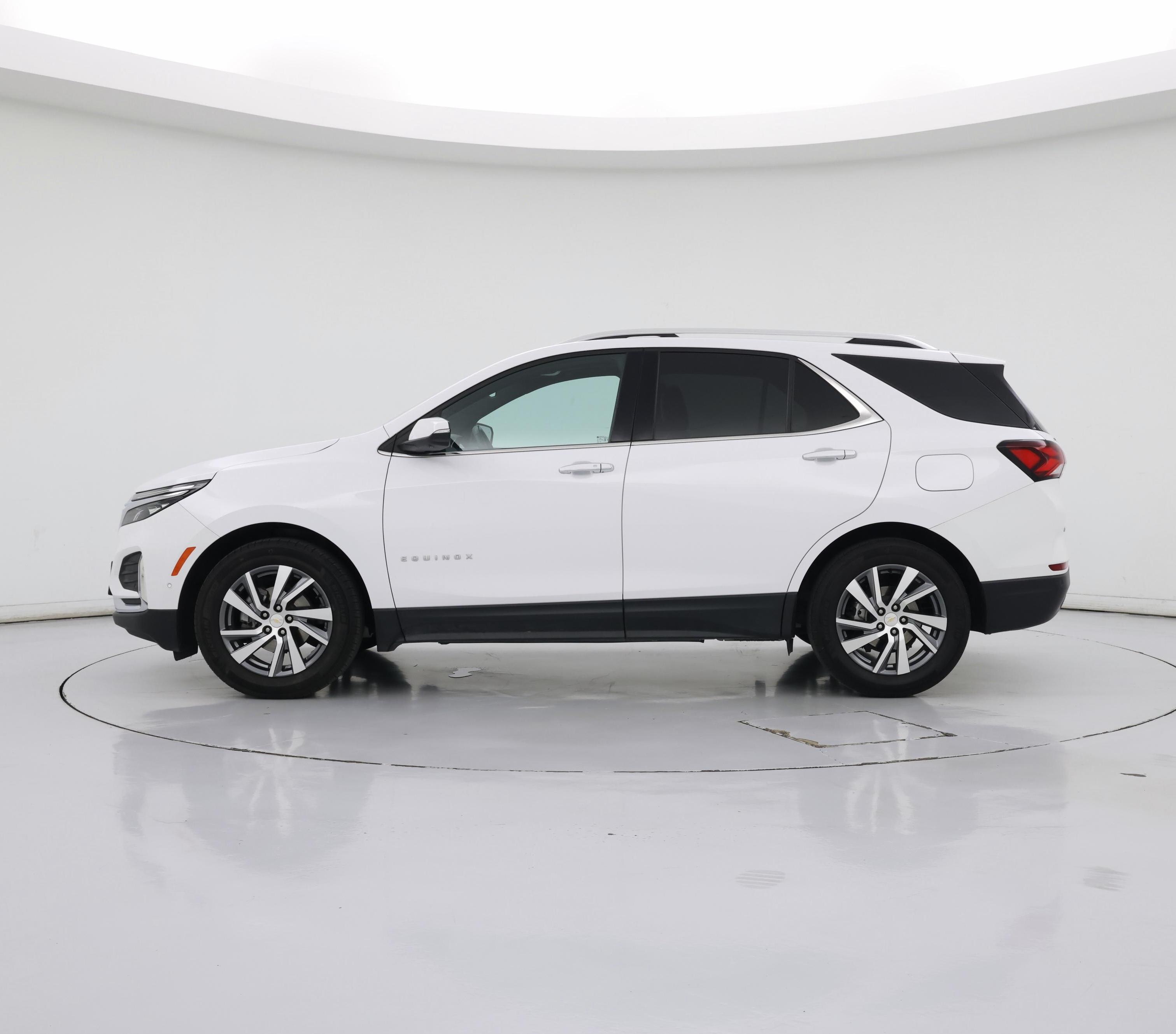 Thumbnail: 2023 Chevrolet Equinox - 3