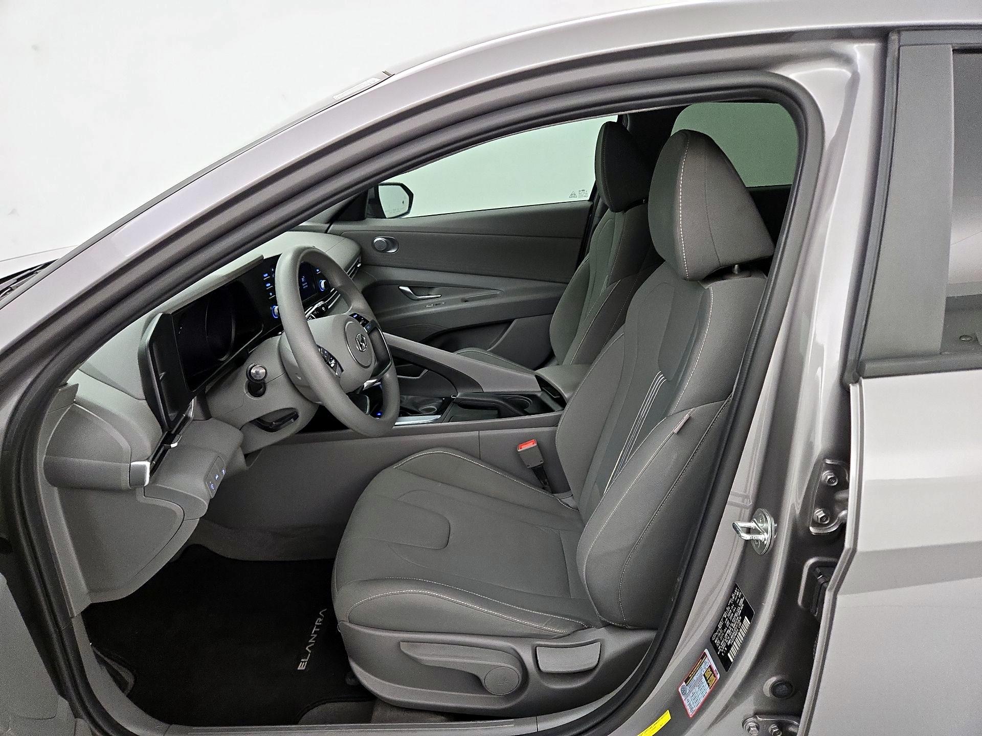 Thumbnail: 2023 Hyundai Elantra - 11