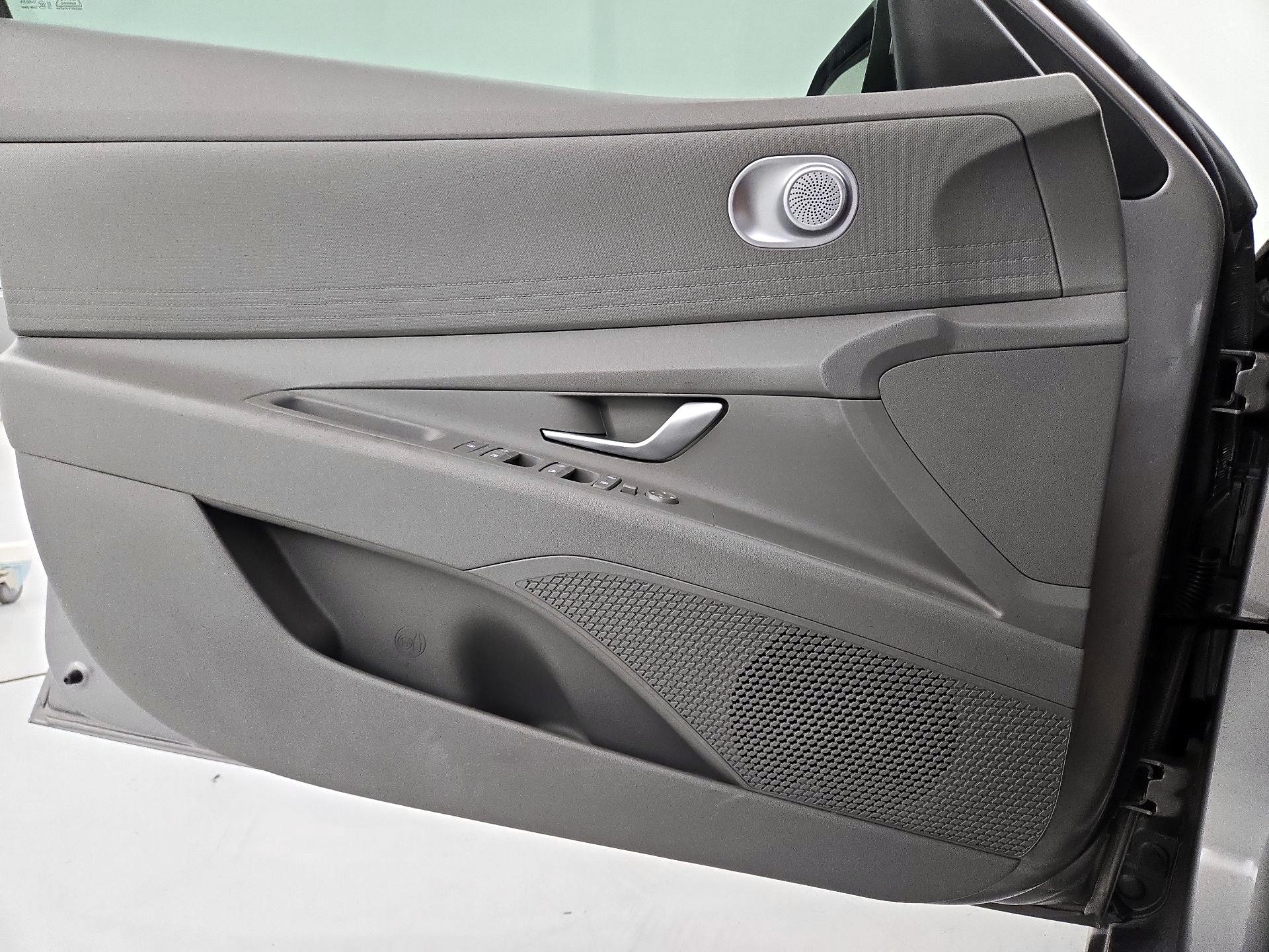 Thumbnail: 2023 Hyundai Elantra - 12
