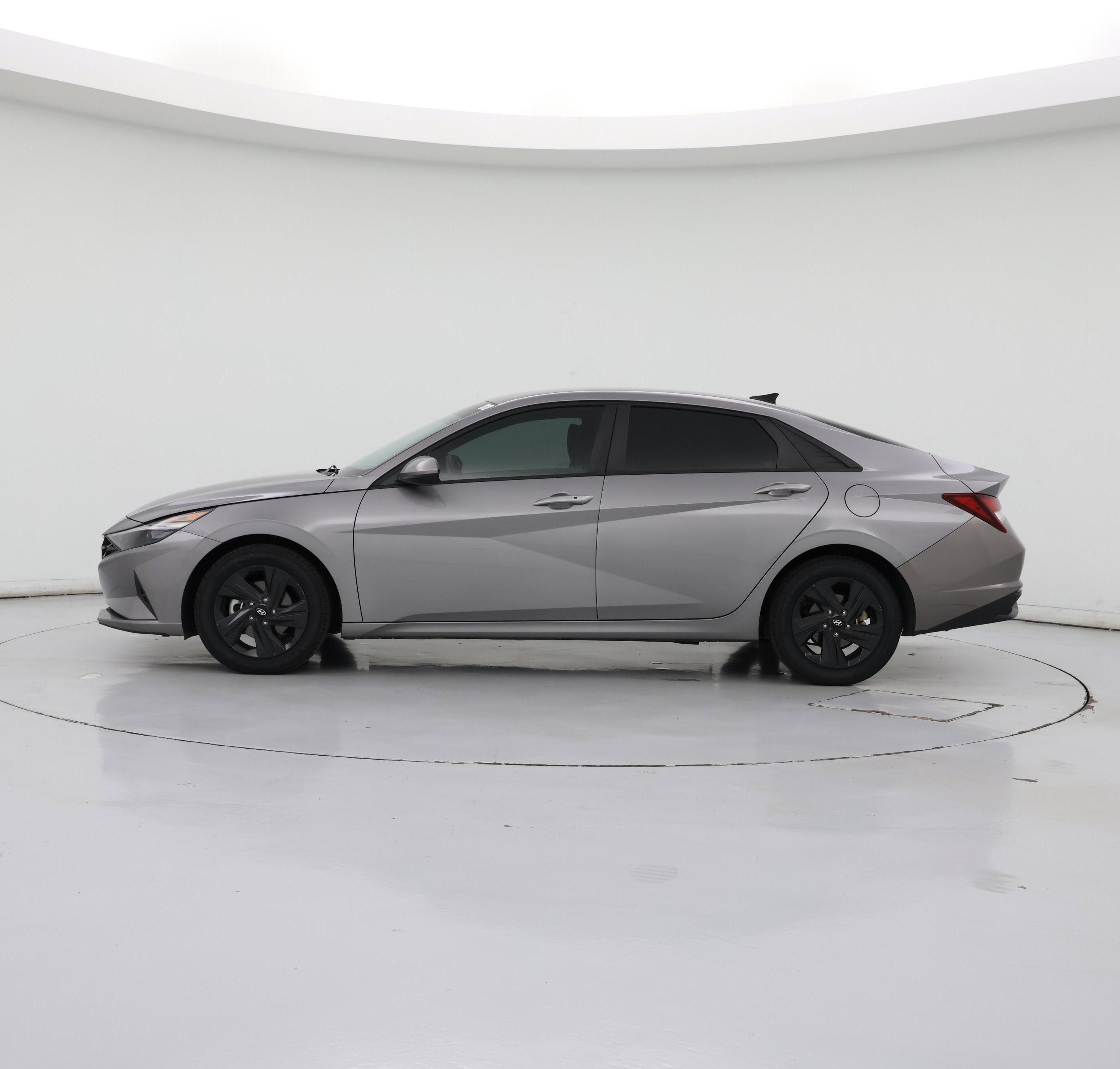 Thumbnail: 2023 Hyundai Elantra - 3
