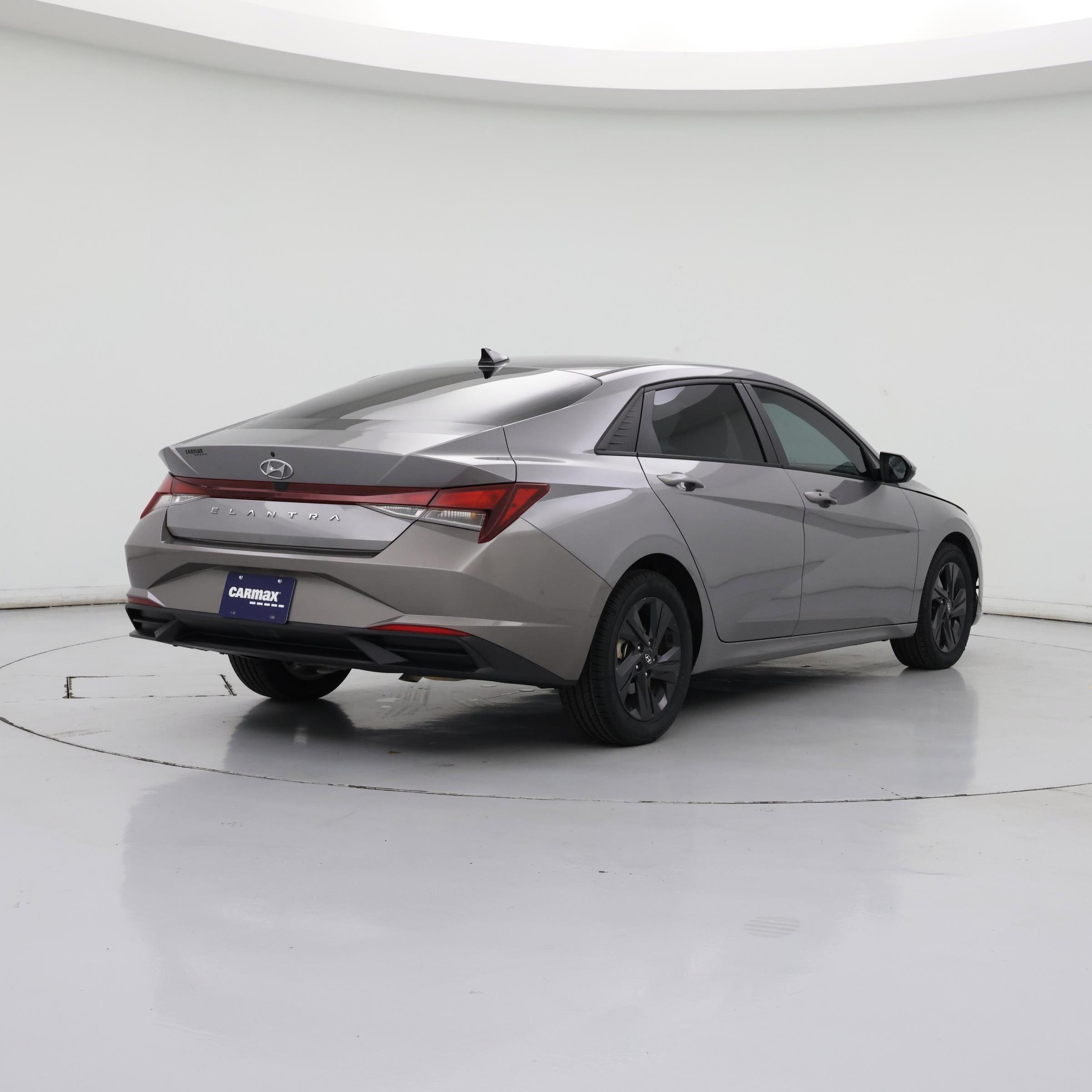 Thumbnail: 2023 Hyundai Elantra - 8