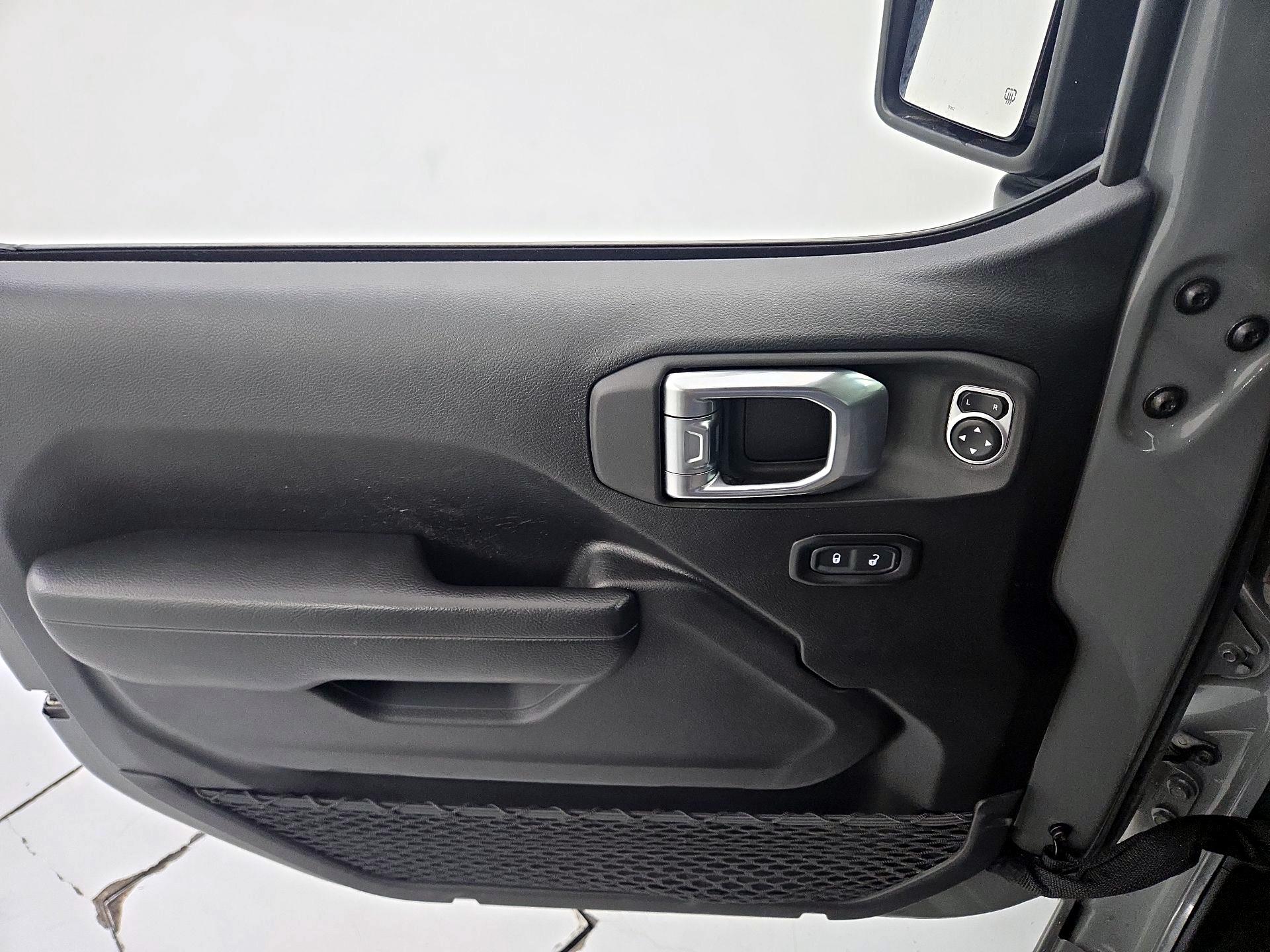 Thumbnail: 2023 Jeep Gladiator - 12