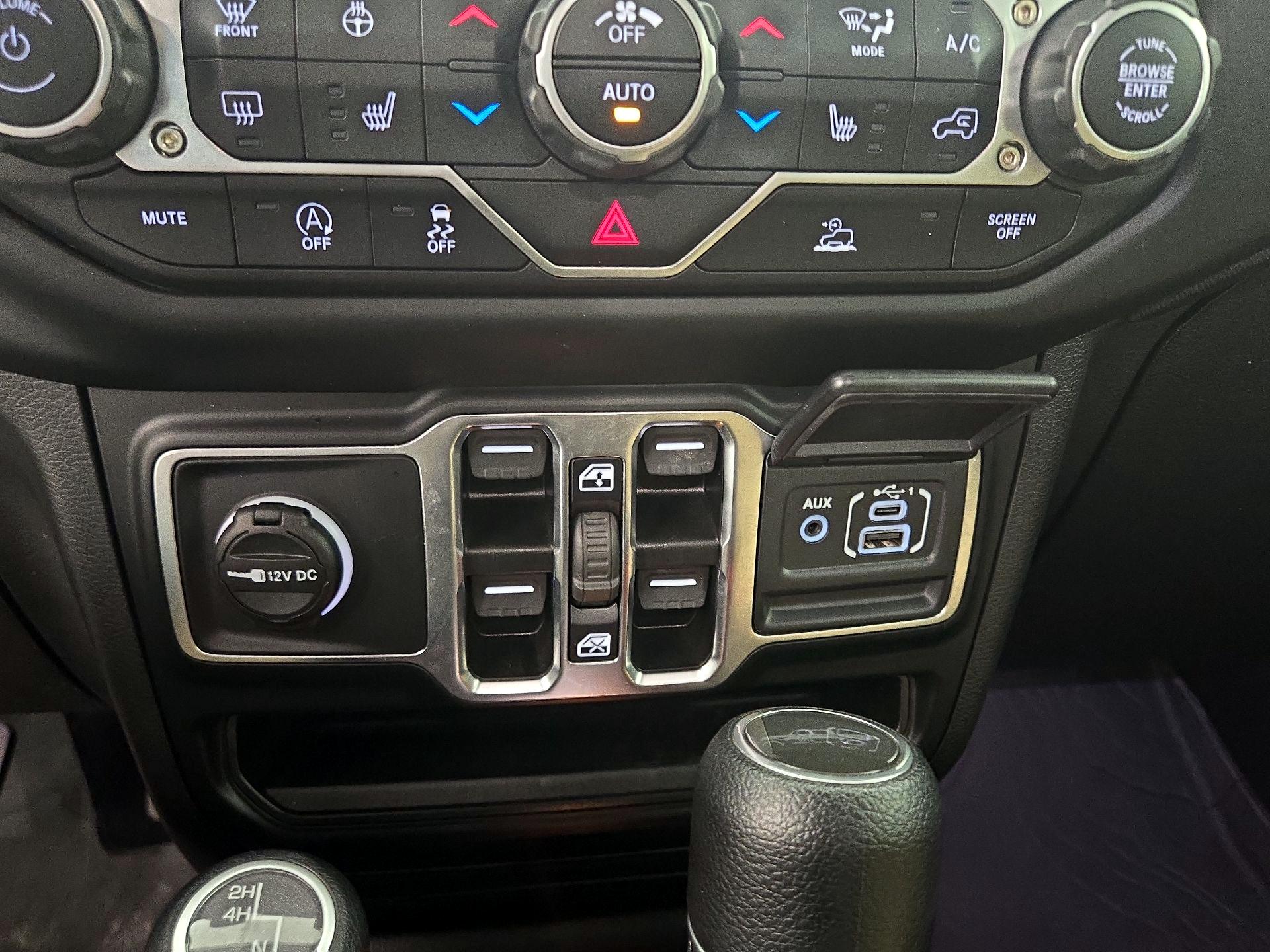 Thumbnail: 2023 Jeep Gladiator - 18