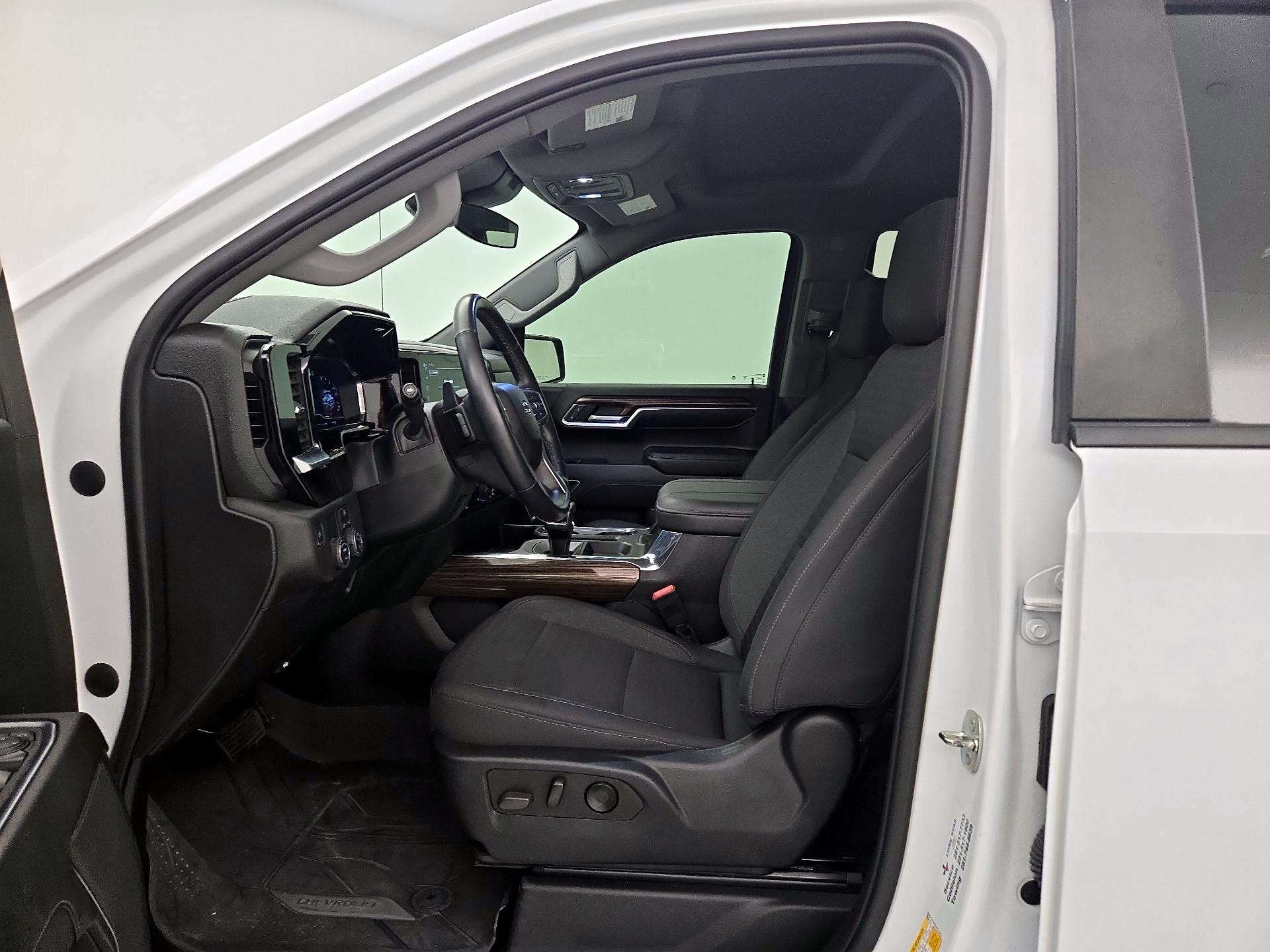 Thumbnail: 2023 Chevrolet Silverado 1500 - 11