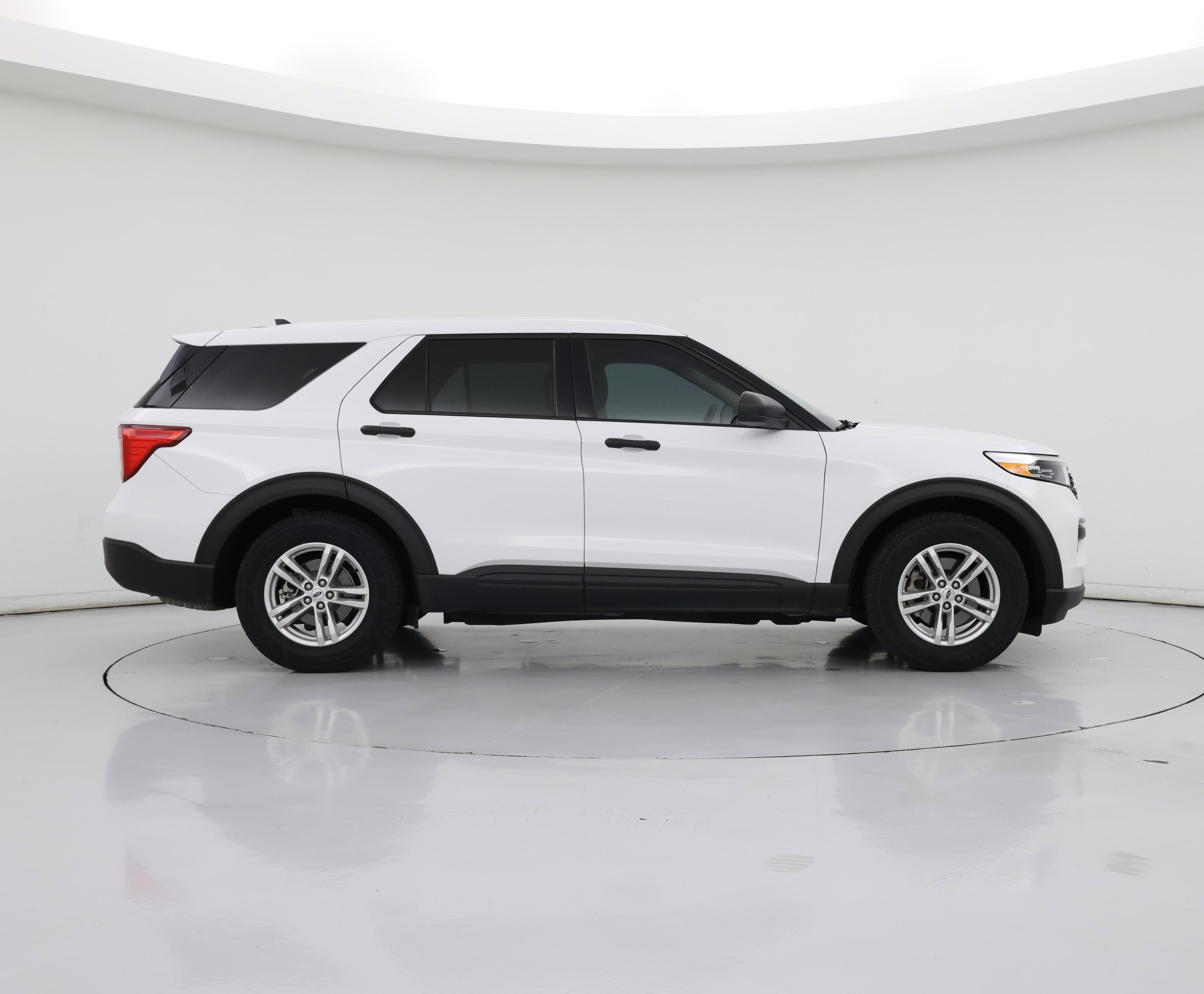 Thumbnail: 2022 Ford Explorer - 7