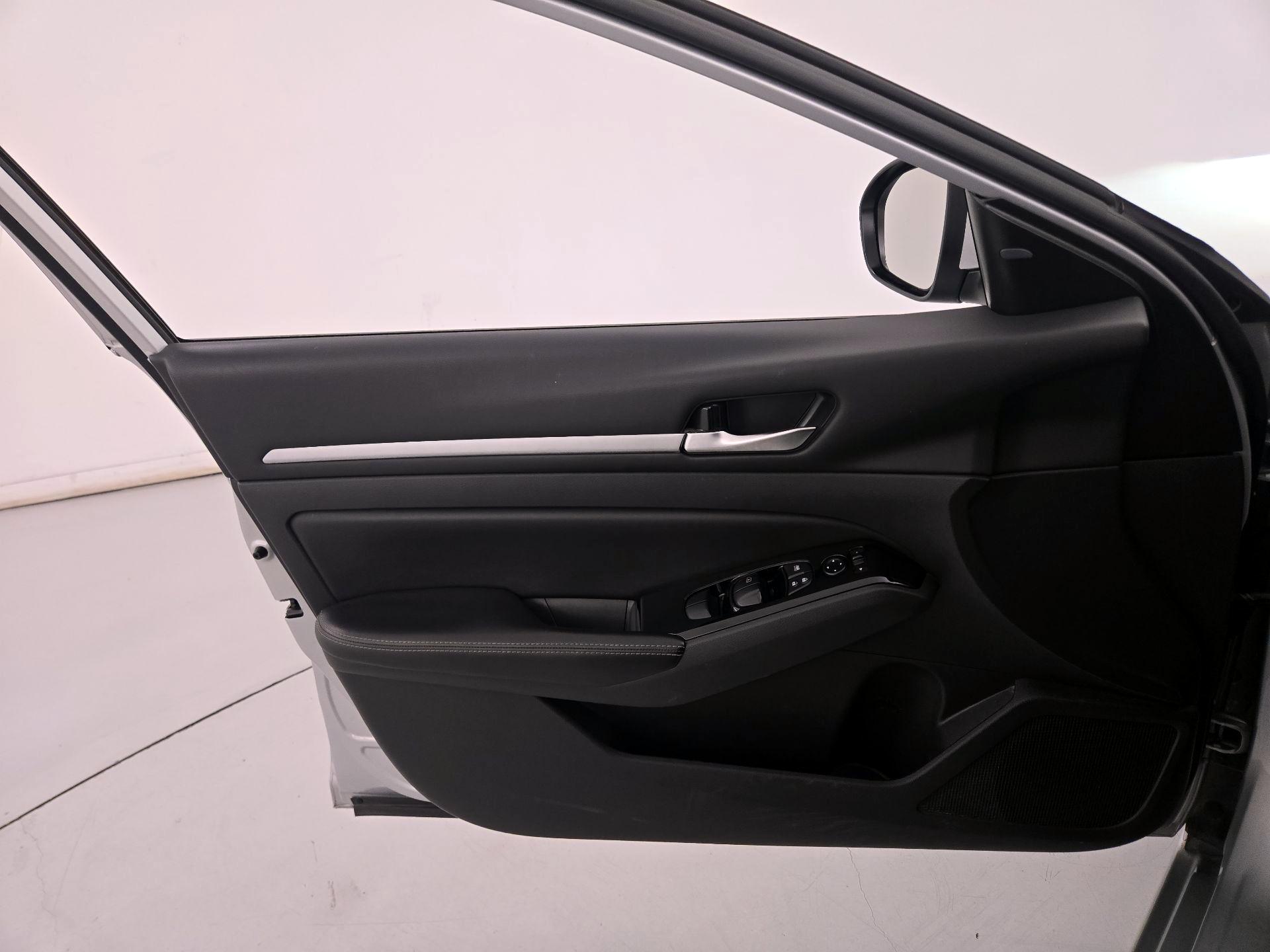 Thumbnail: 2023 Nissan Altima - 12