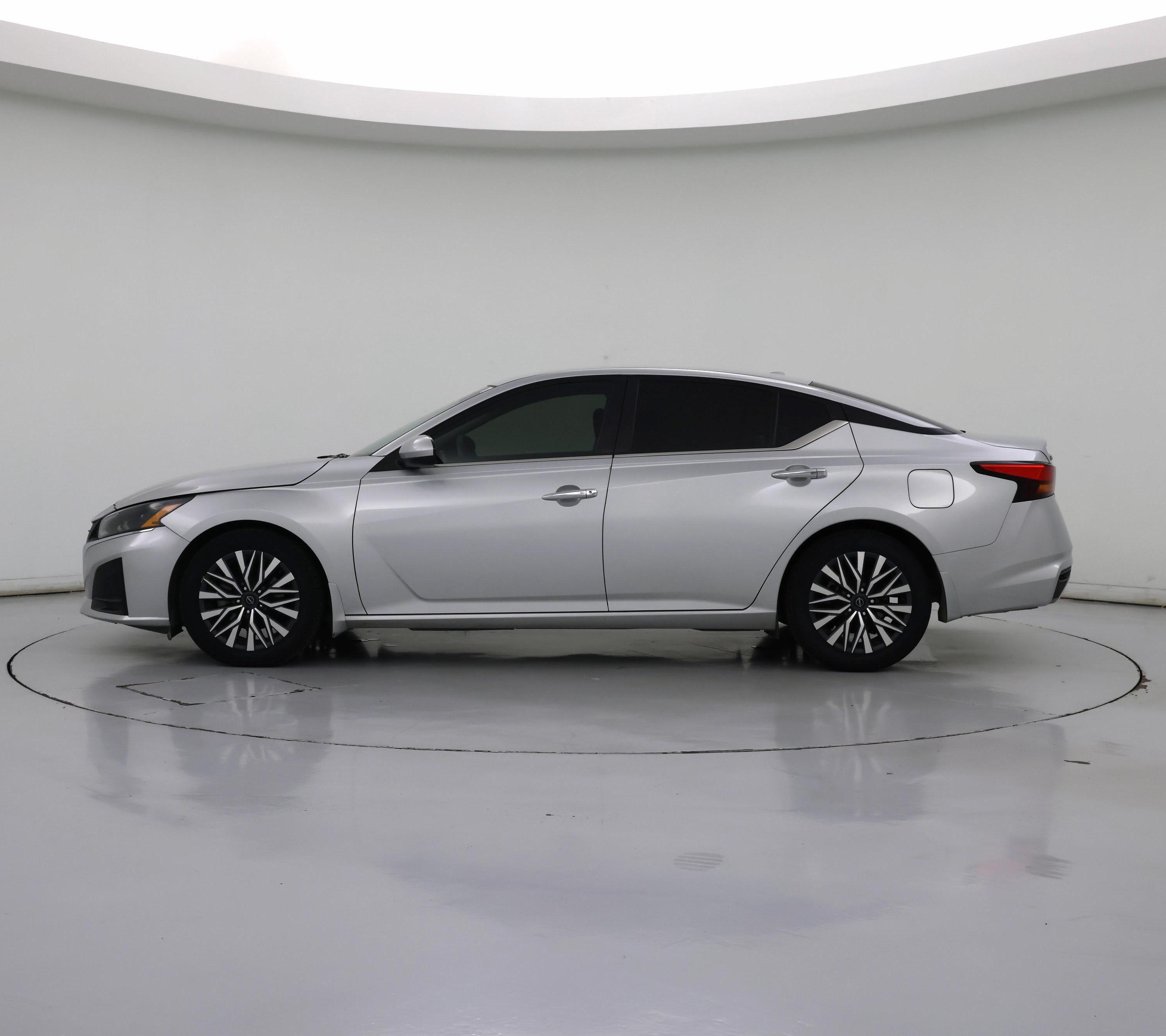Thumbnail: 2023 Nissan Altima - 7