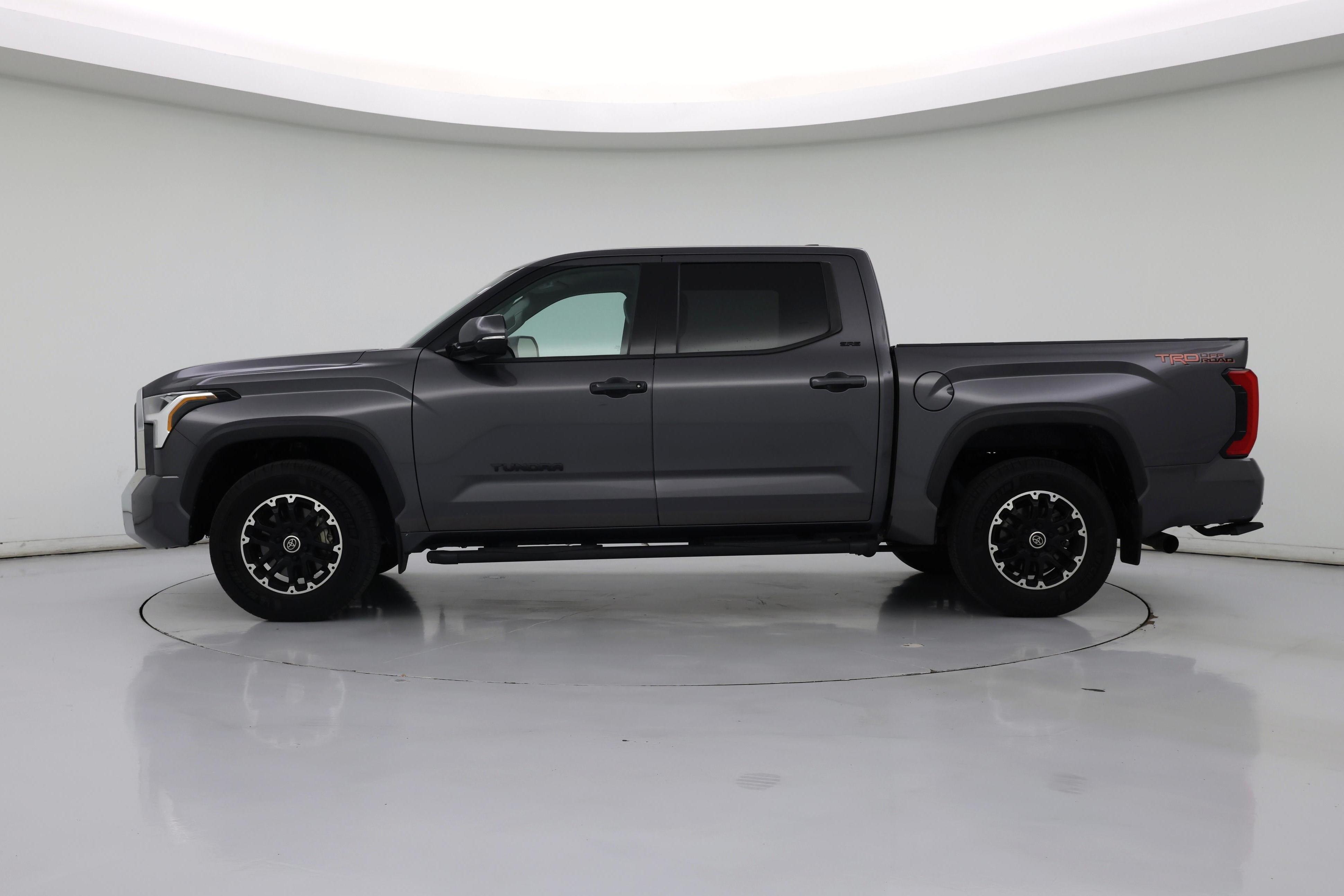 Thumbnail: 2022 Toyota Tundra - 3