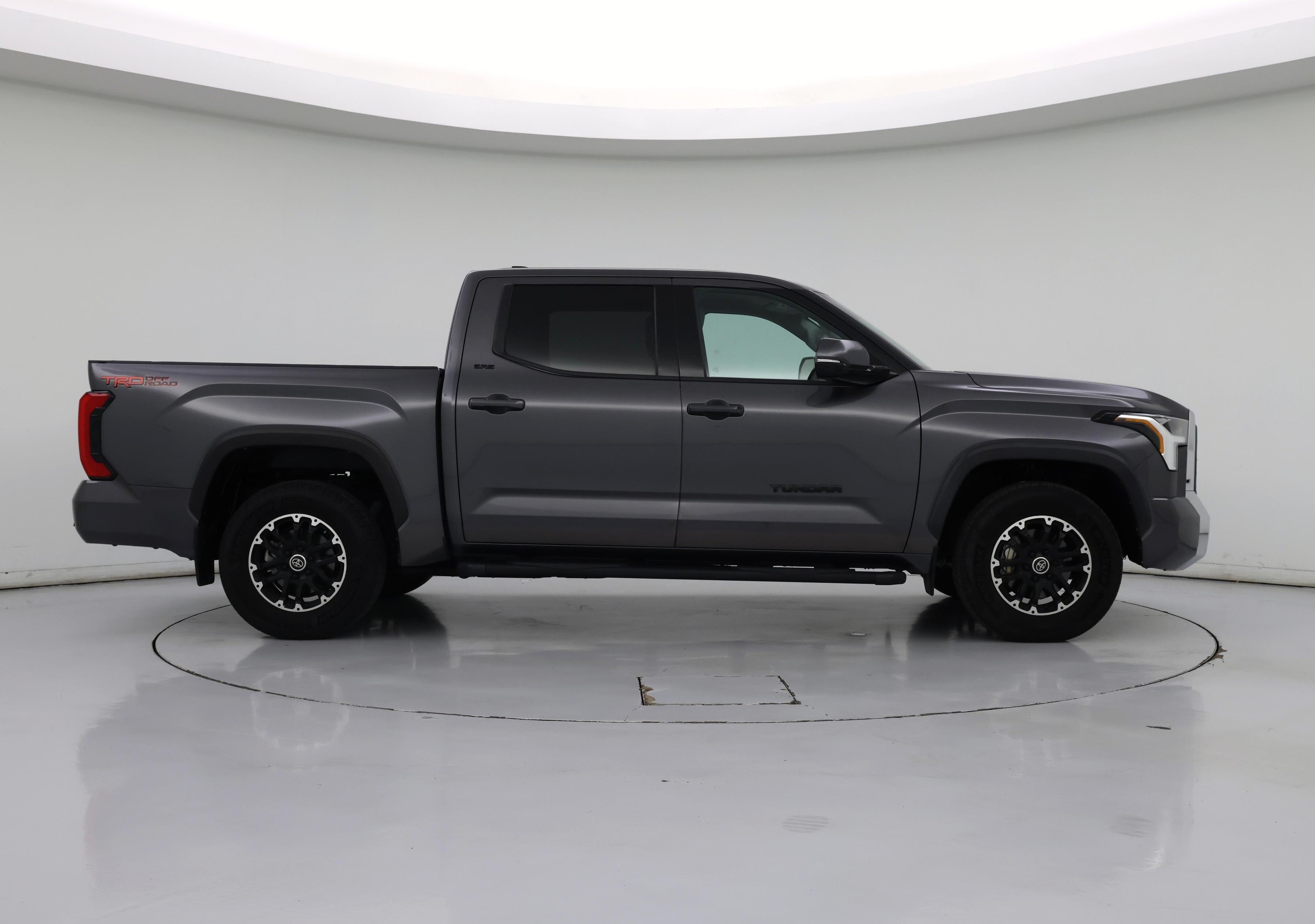 Thumbnail: 2022 Toyota Tundra - 7