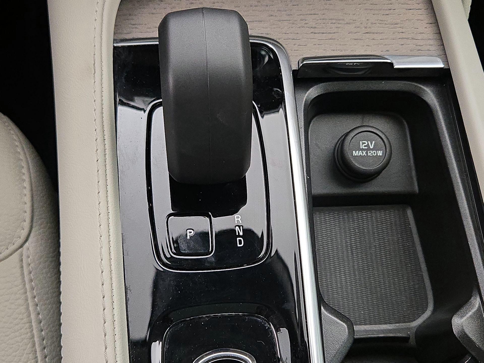 Thumbnail: 2024 Volvo XC90 - 18