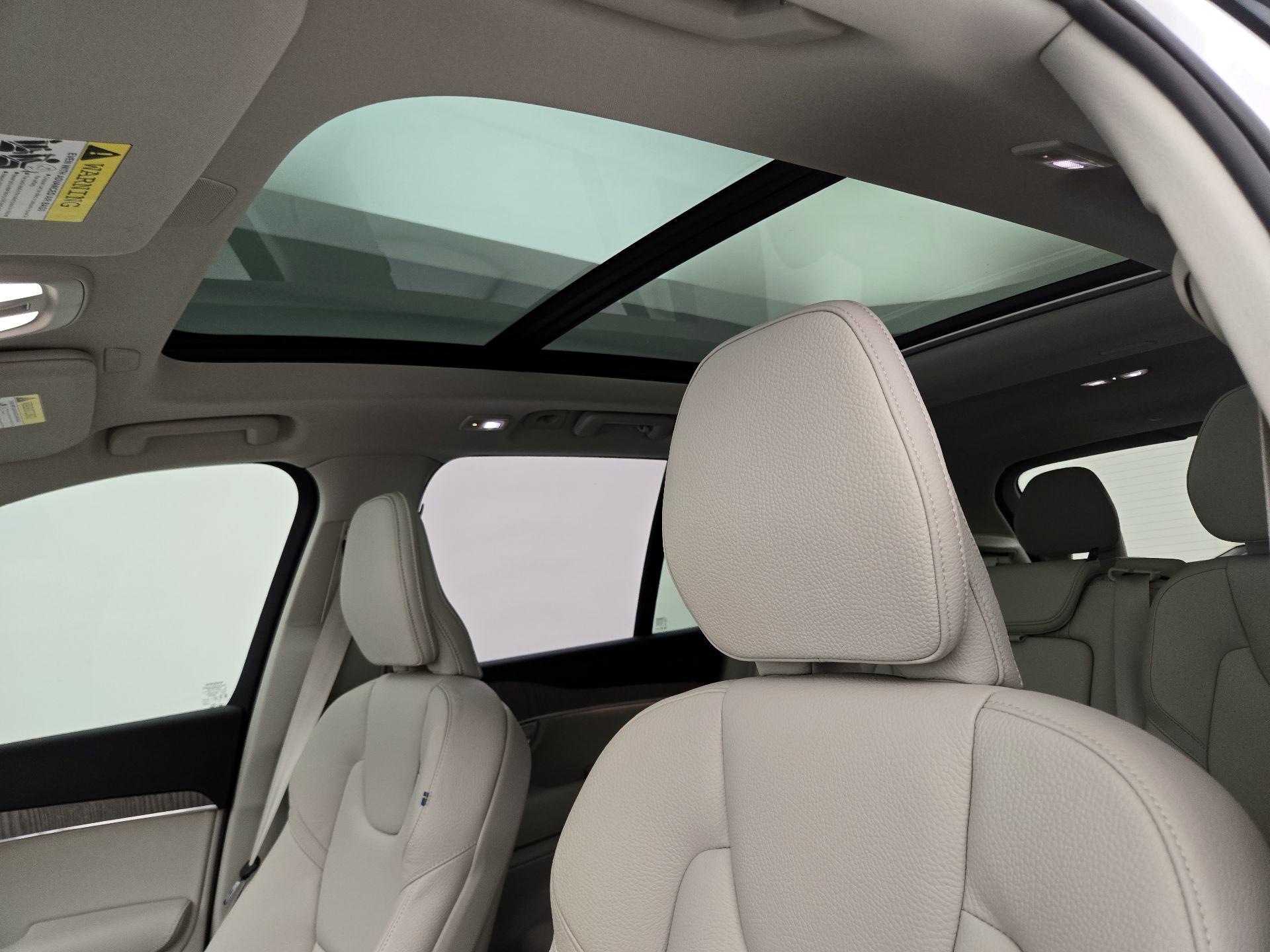 Thumbnail: 2024 Volvo XC90 - 20