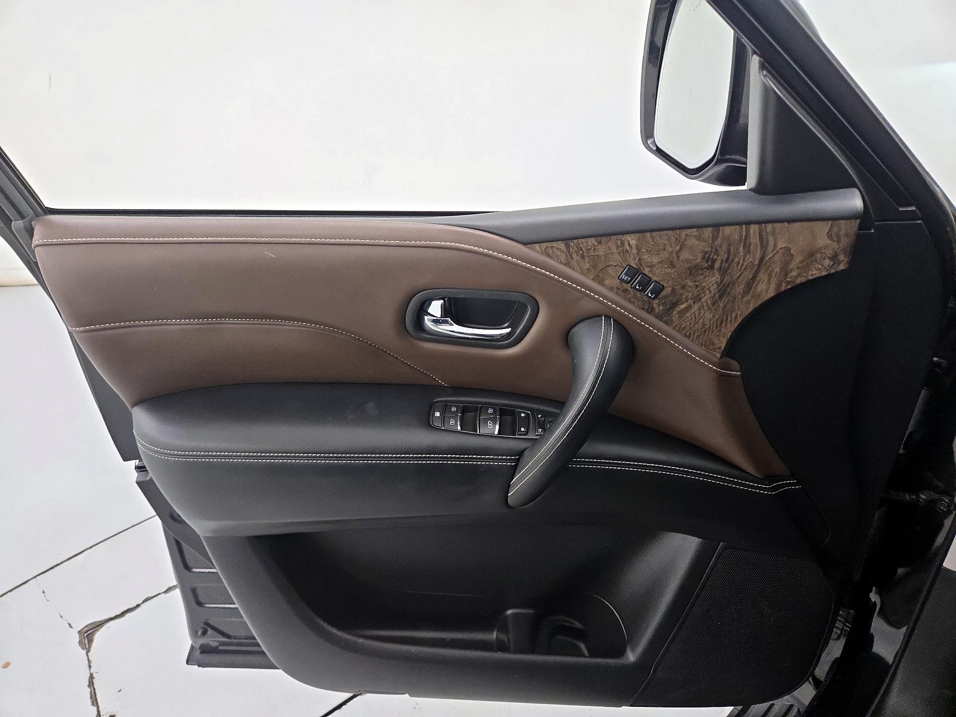 Thumbnail: 2023 INFINITI QX80 - 12