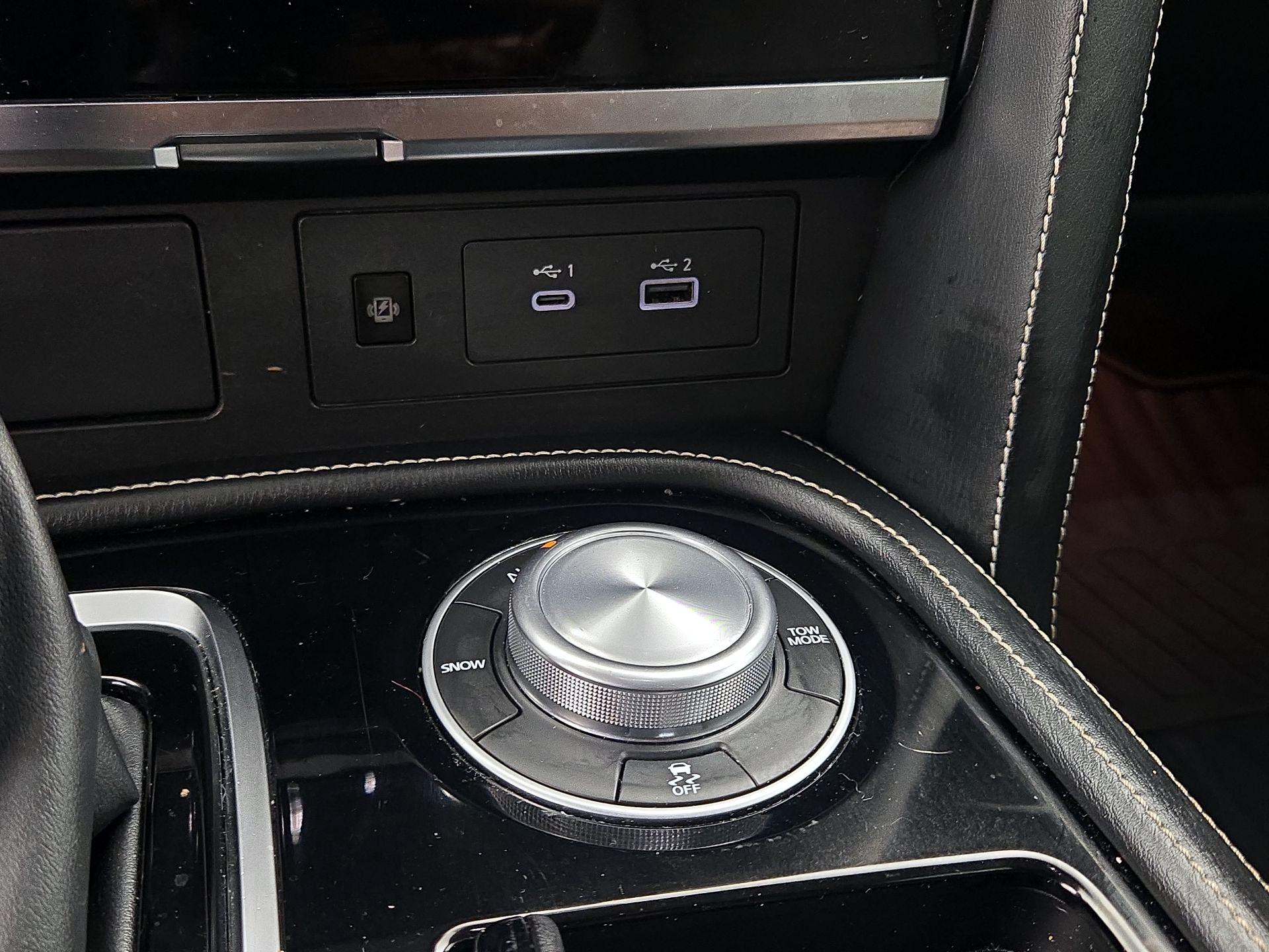 Thumbnail: 2023 INFINITI QX80 - 19