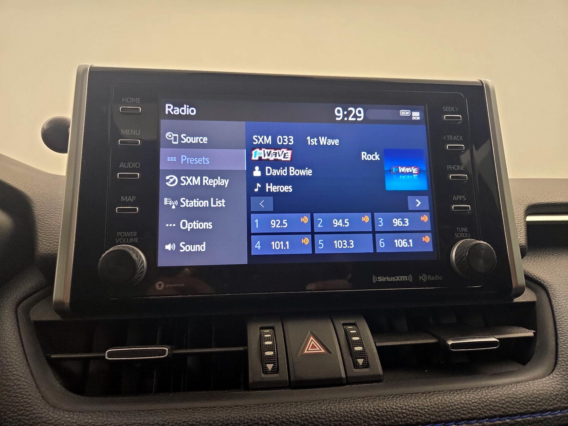 Thumbnail: 2021 Toyota RAV4 - 15