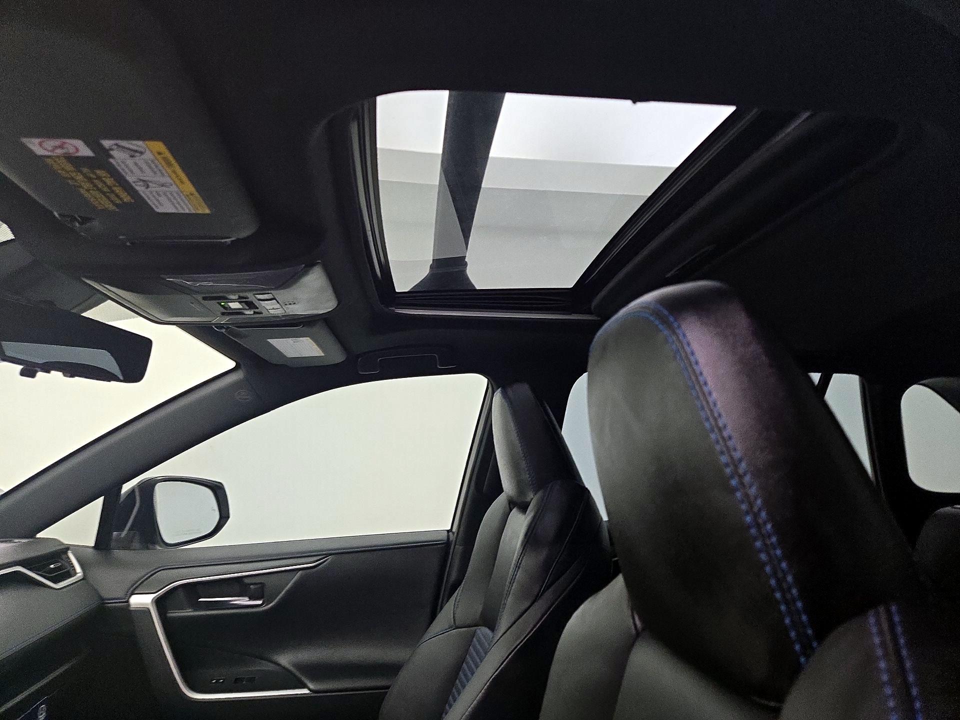 Thumbnail: 2021 Toyota RAV4 - 19