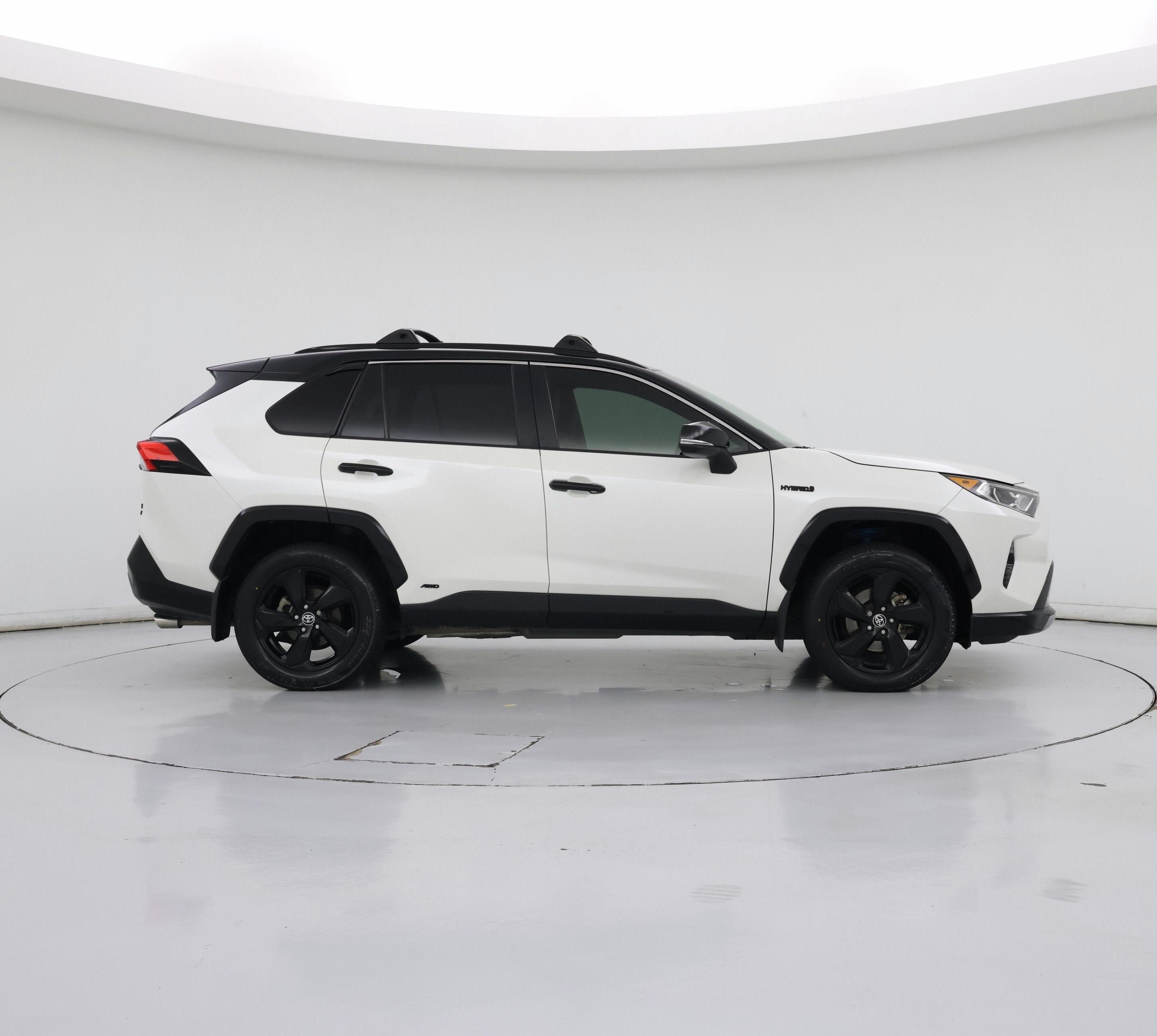 Thumbnail: 2021 Toyota RAV4 - 7