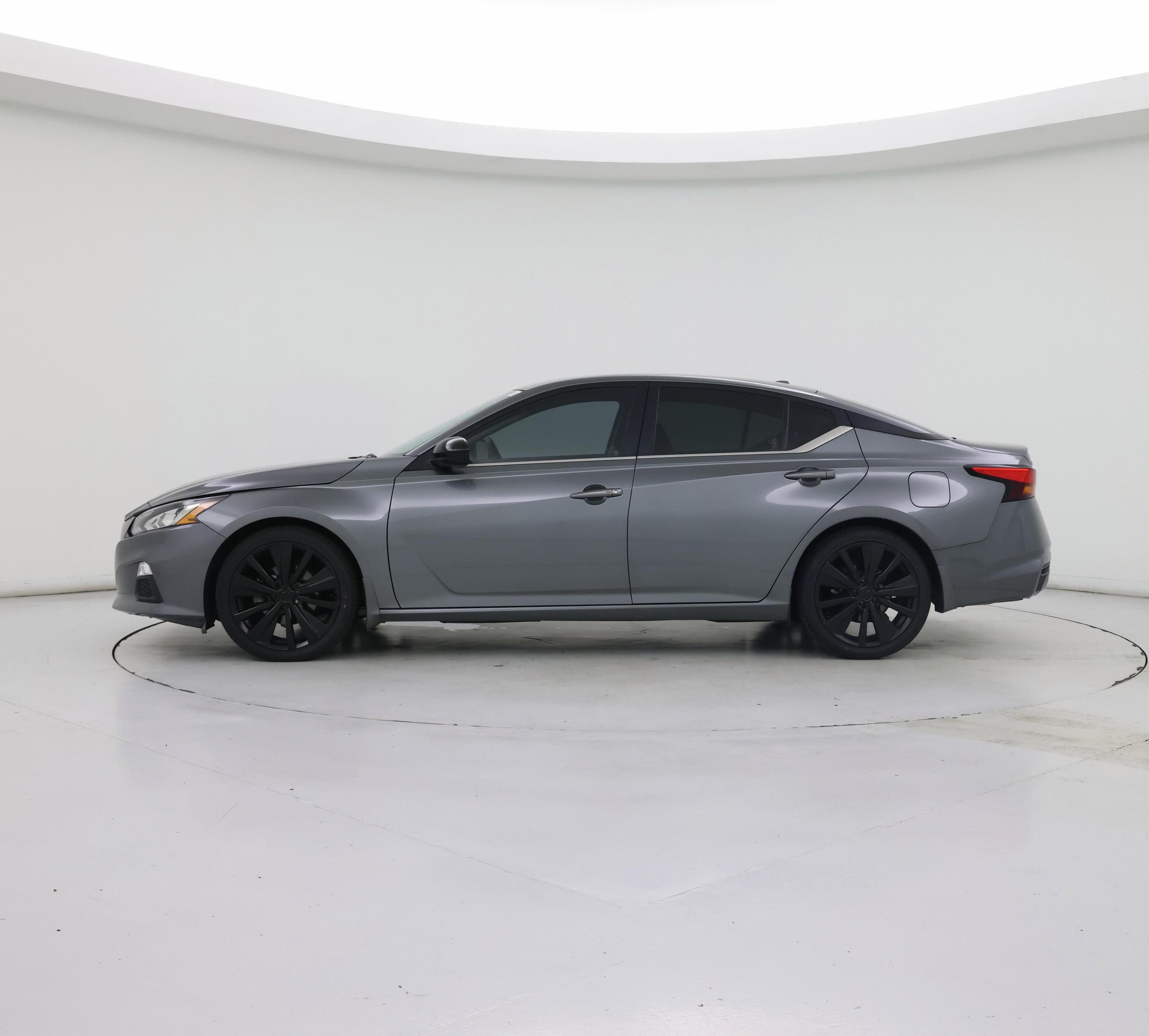 Thumbnail: 2022 Nissan Altima - 3