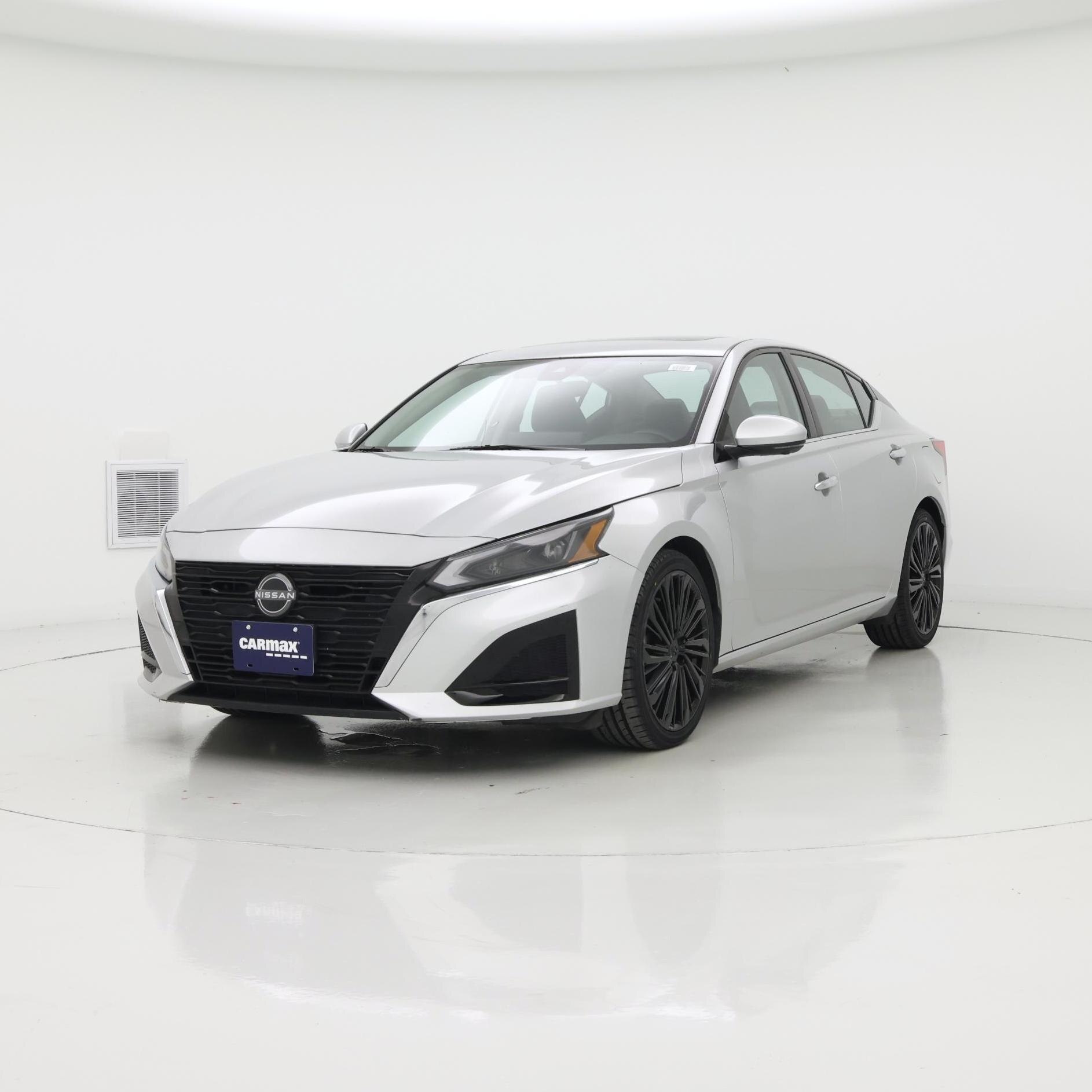 Thumbnail: 2023 Nissan Altima - 4