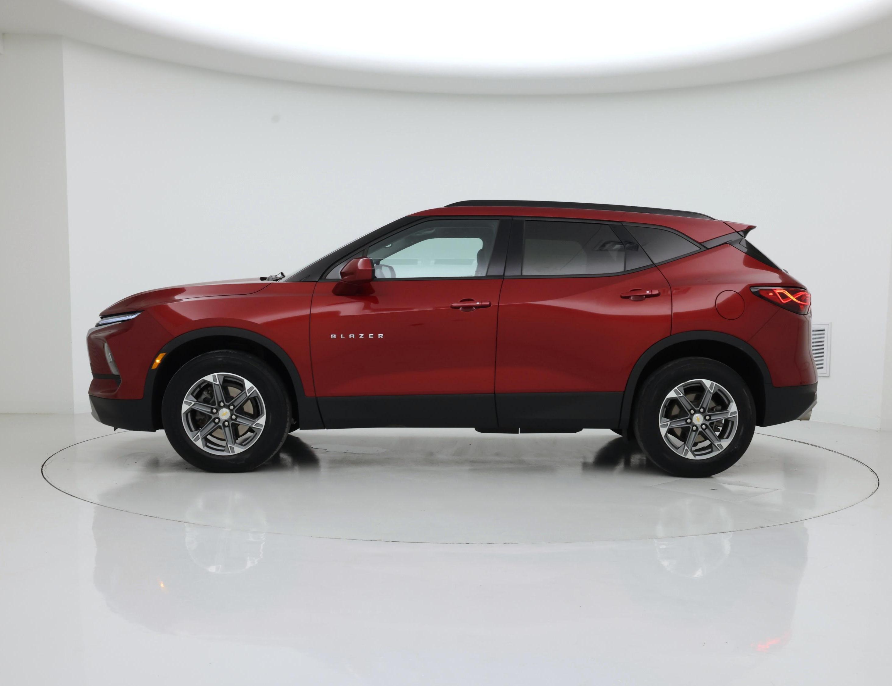 Thumbnail: 2023 Chevrolet Blazer - 3