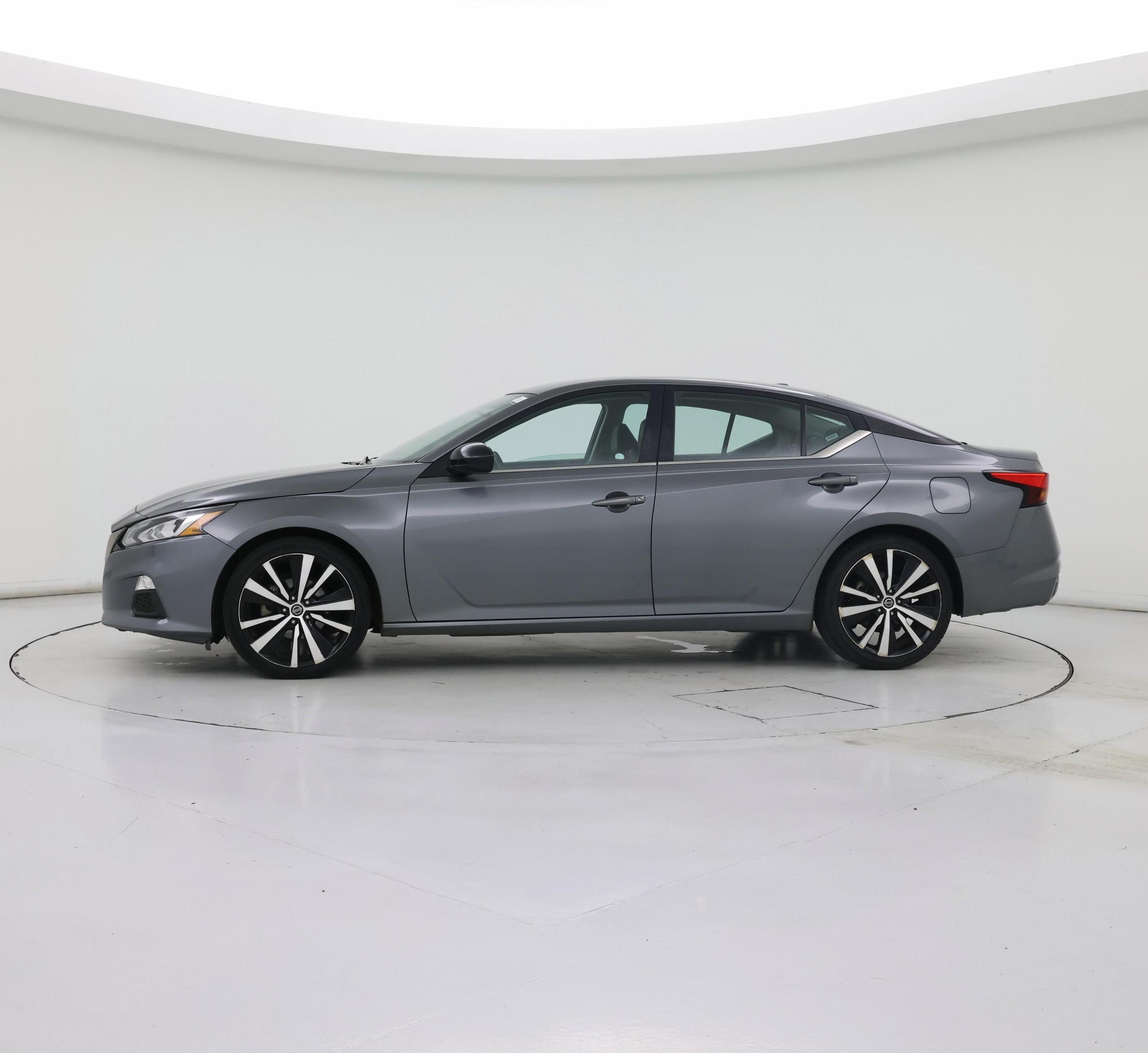 Thumbnail: 2021 Nissan Altima - 3