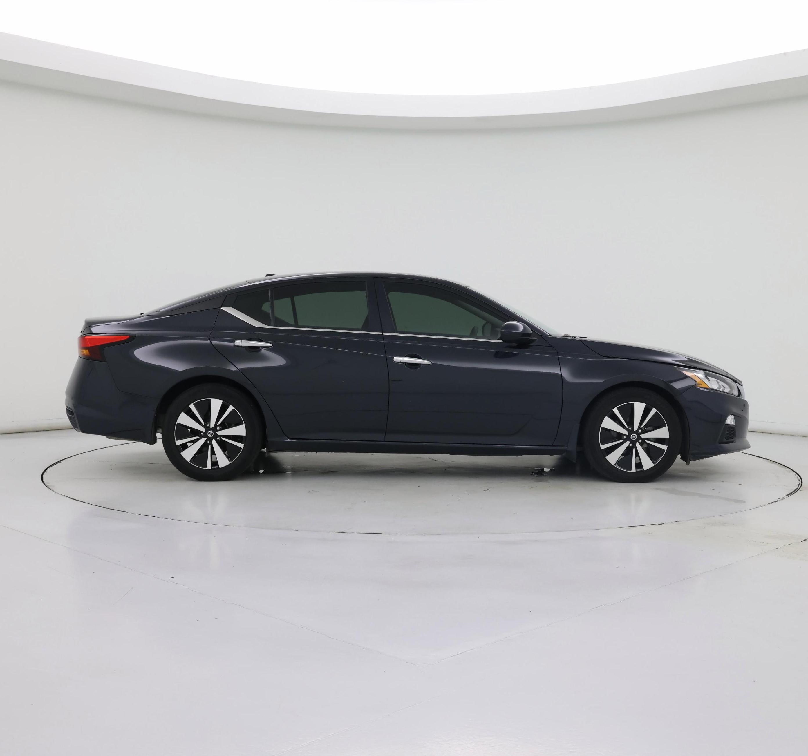 Thumbnail: 2022 Nissan Altima - 7