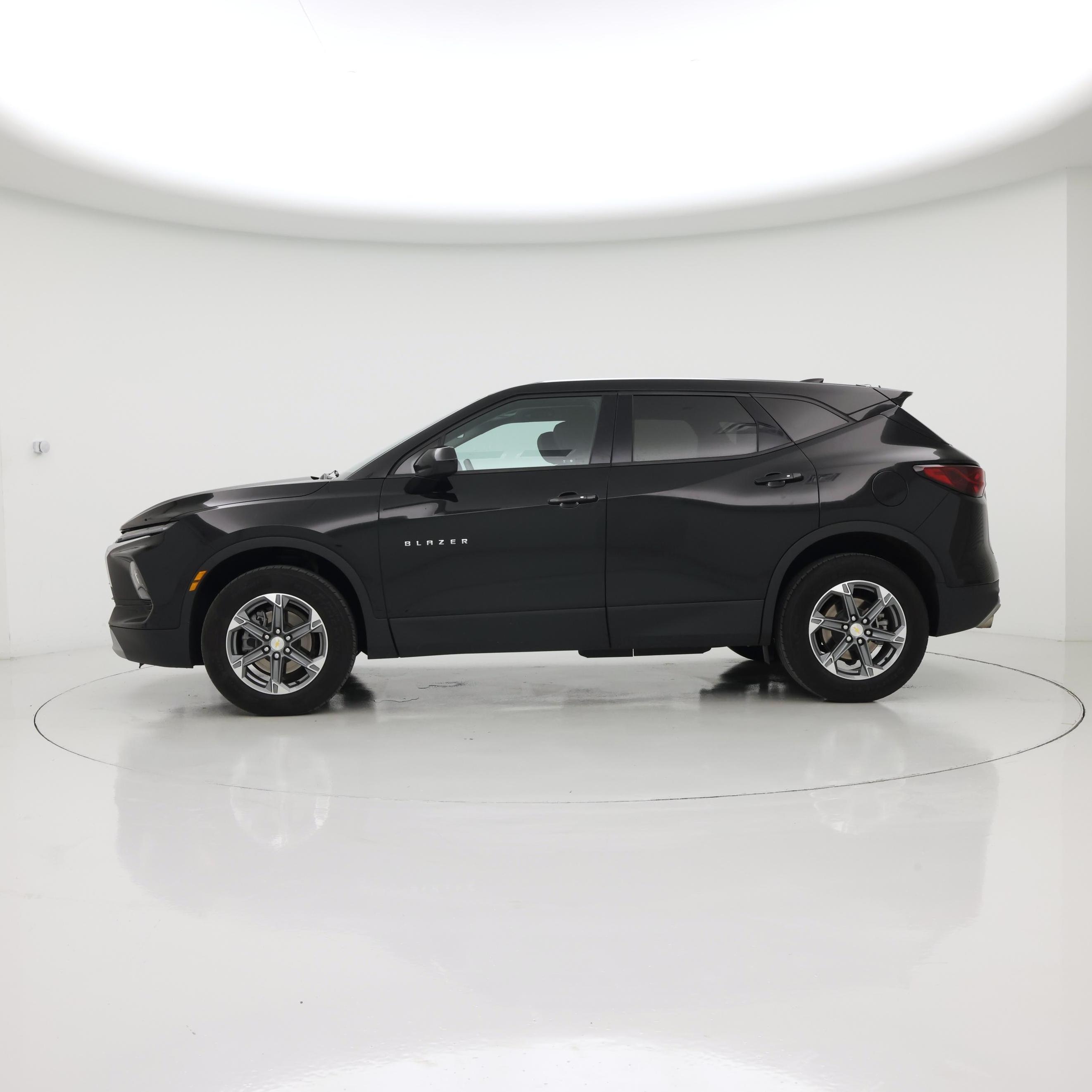 Thumbnail: 2023 Chevrolet Blazer - 3