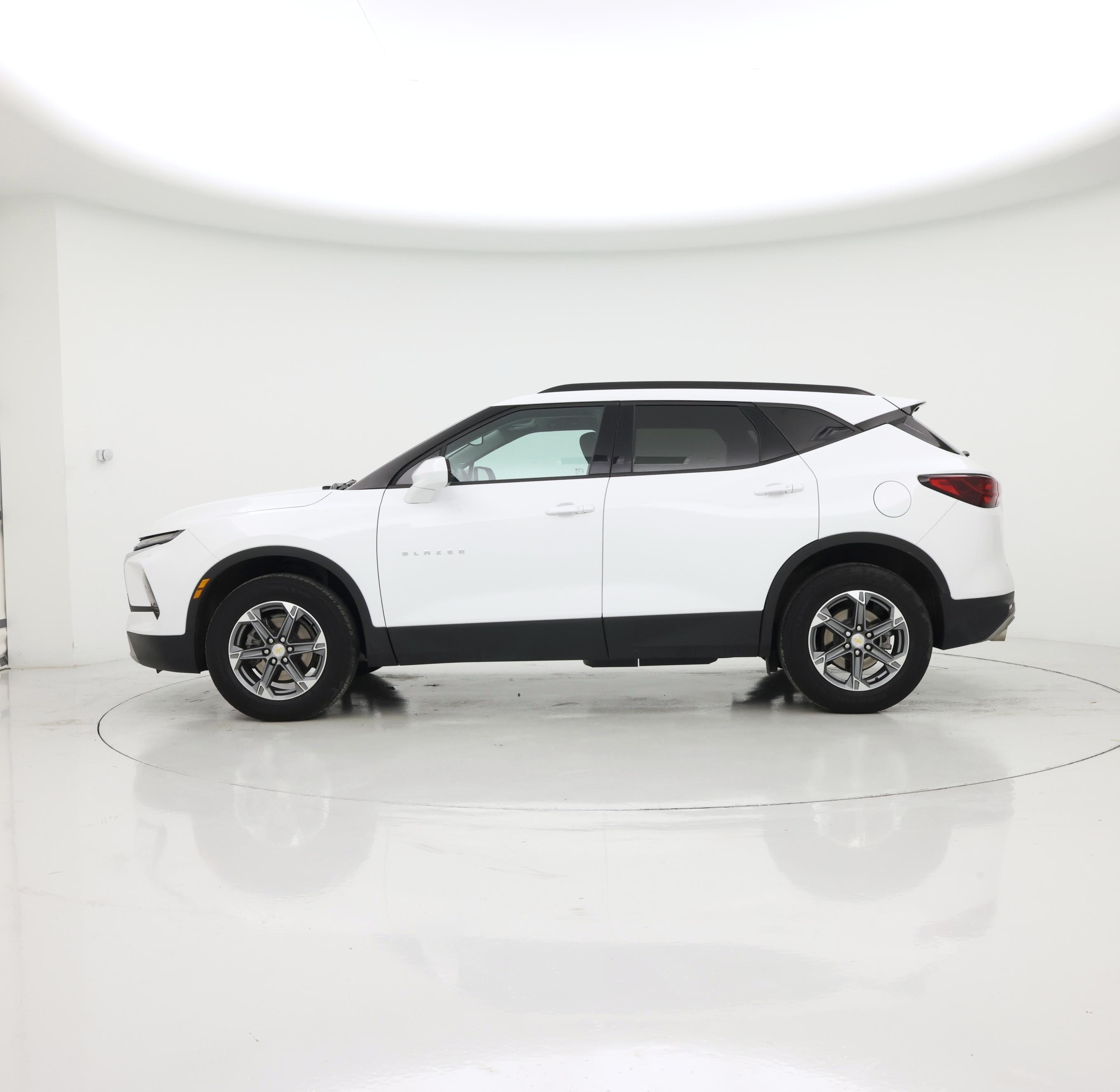 Thumbnail: 2023 Chevrolet Blazer - 3