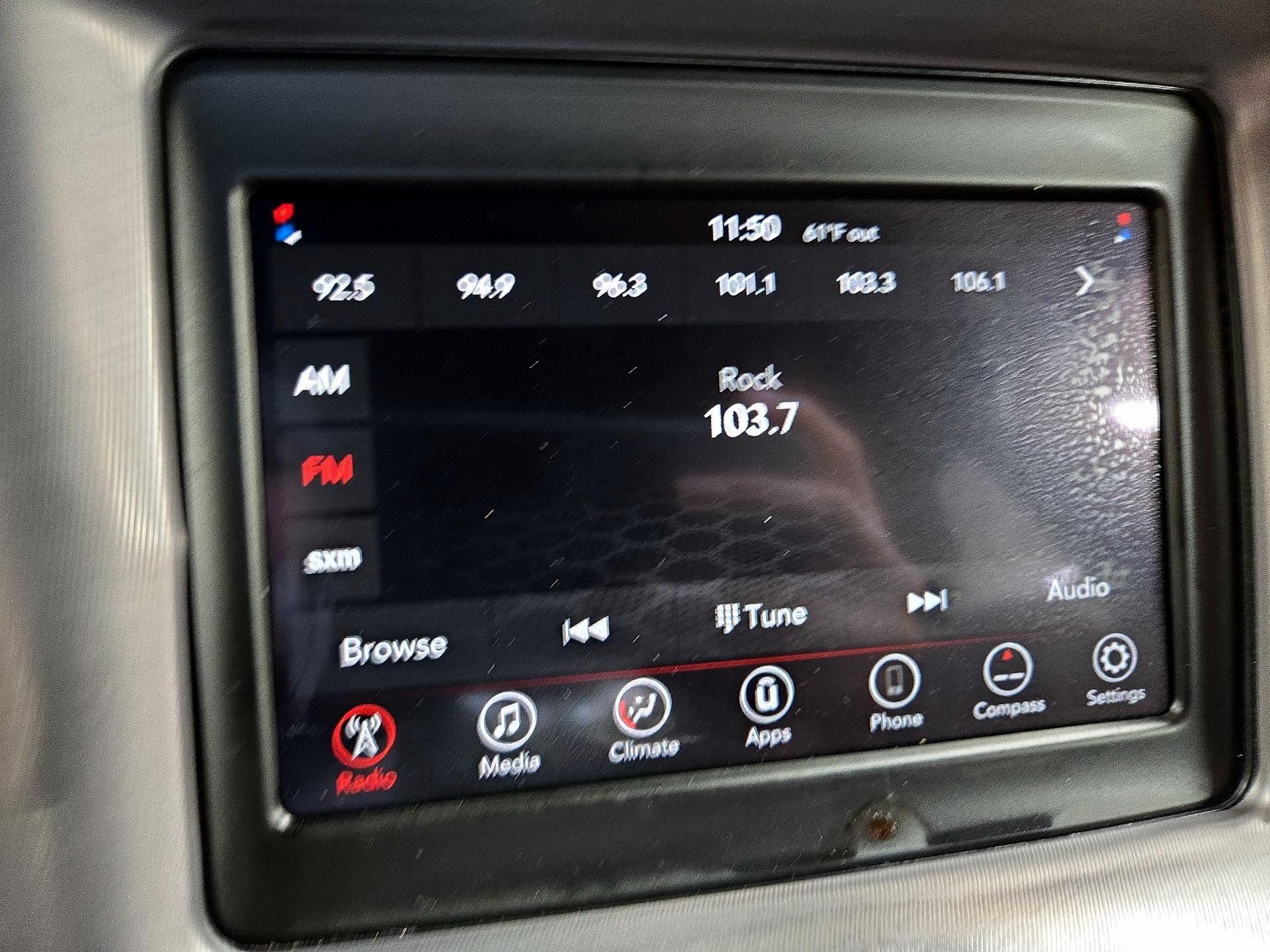 Thumbnail: 2022 Dodge Charger - 15