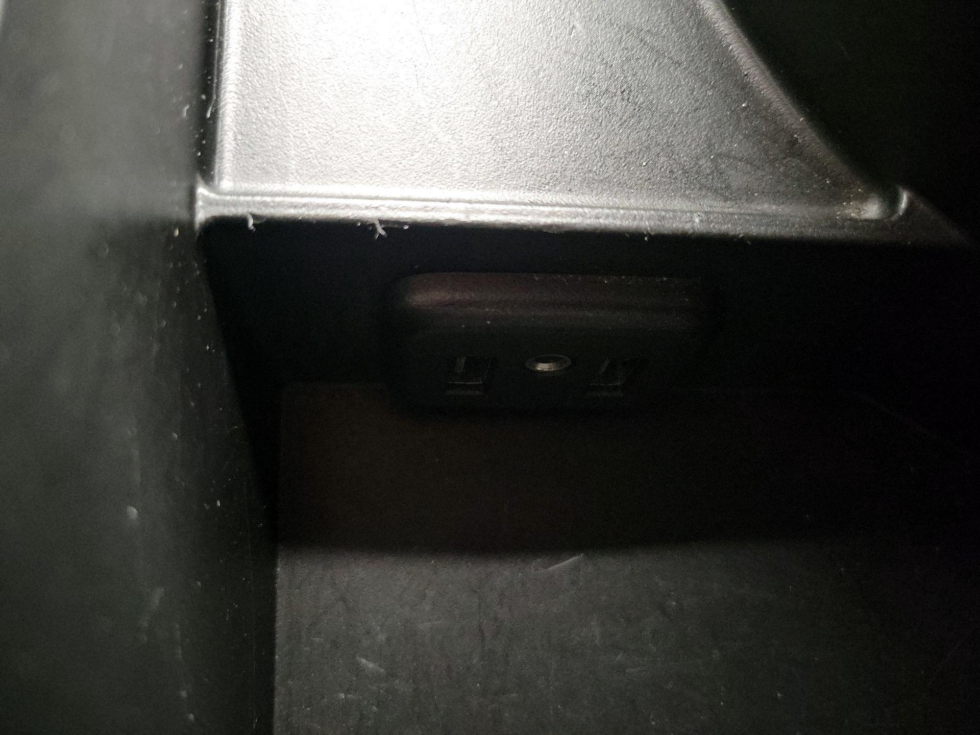 Thumbnail: 2020 Chevrolet Camaro - 17