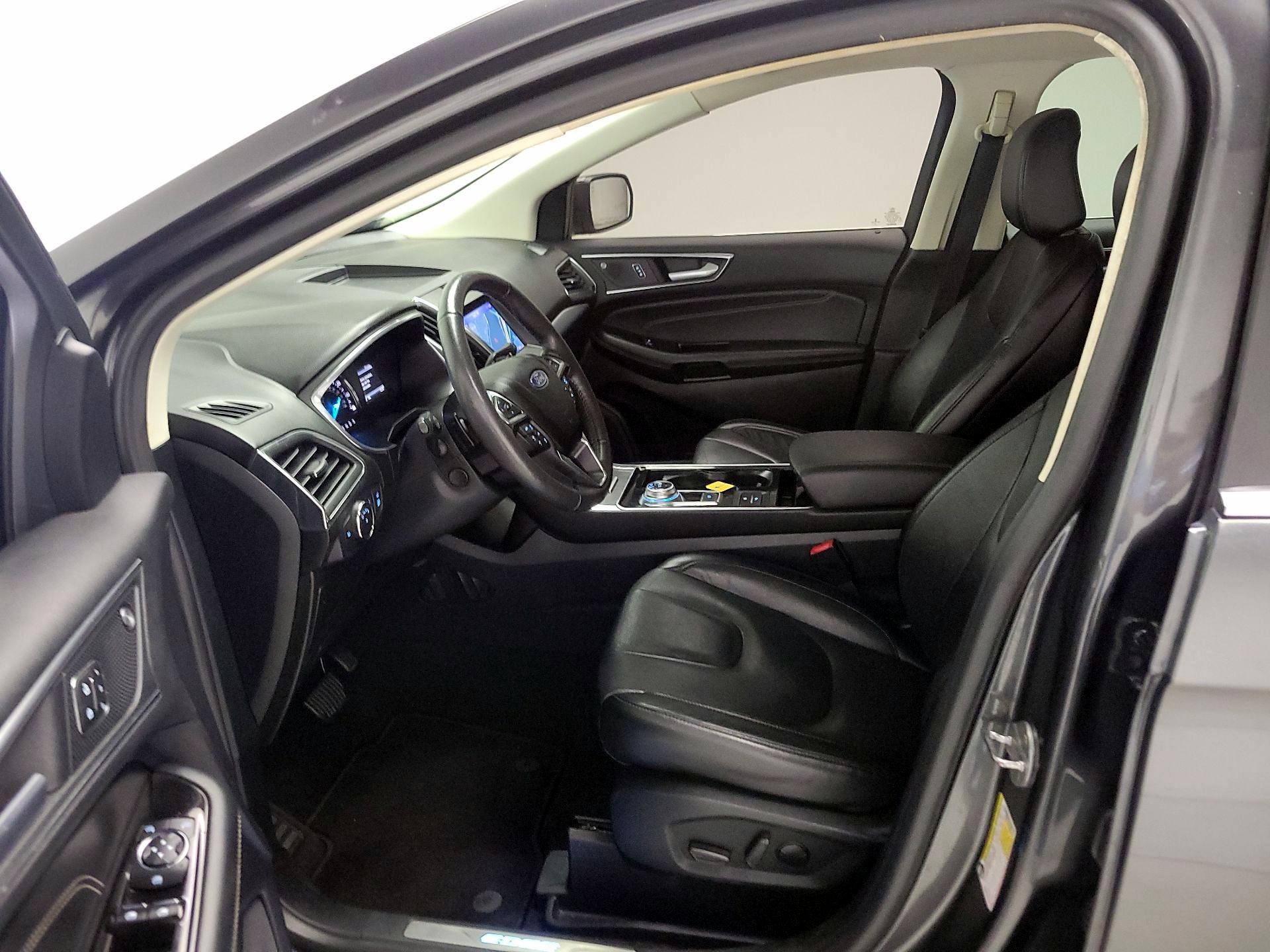 Thumbnail: 2020 Ford Edge - 11