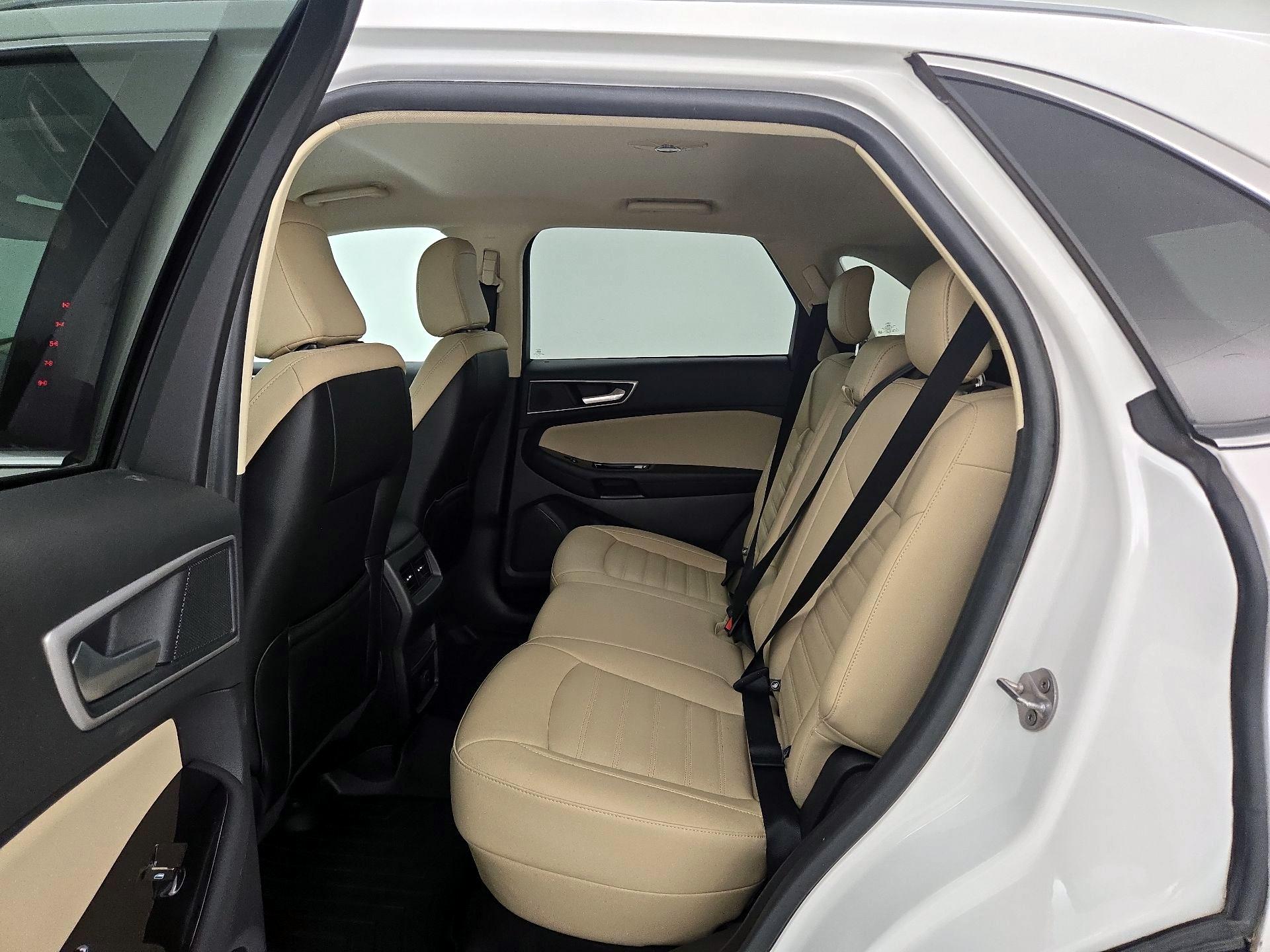 Thumbnail: 2020 Ford Edge - 19