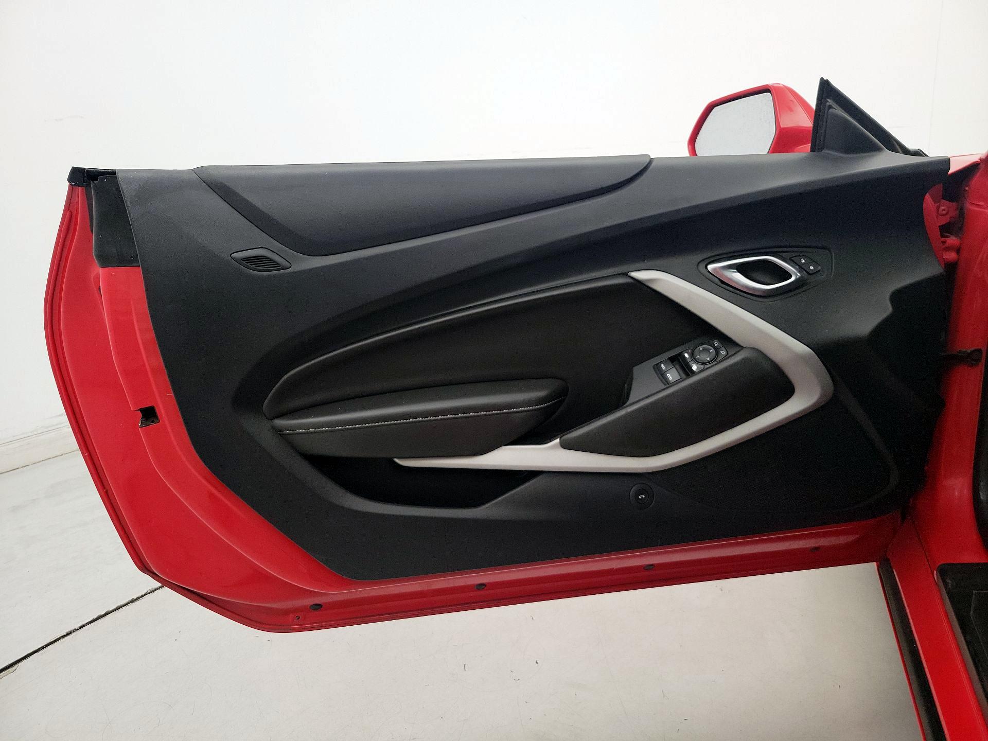 Thumbnail: 2020 Chevrolet Camaro - 12