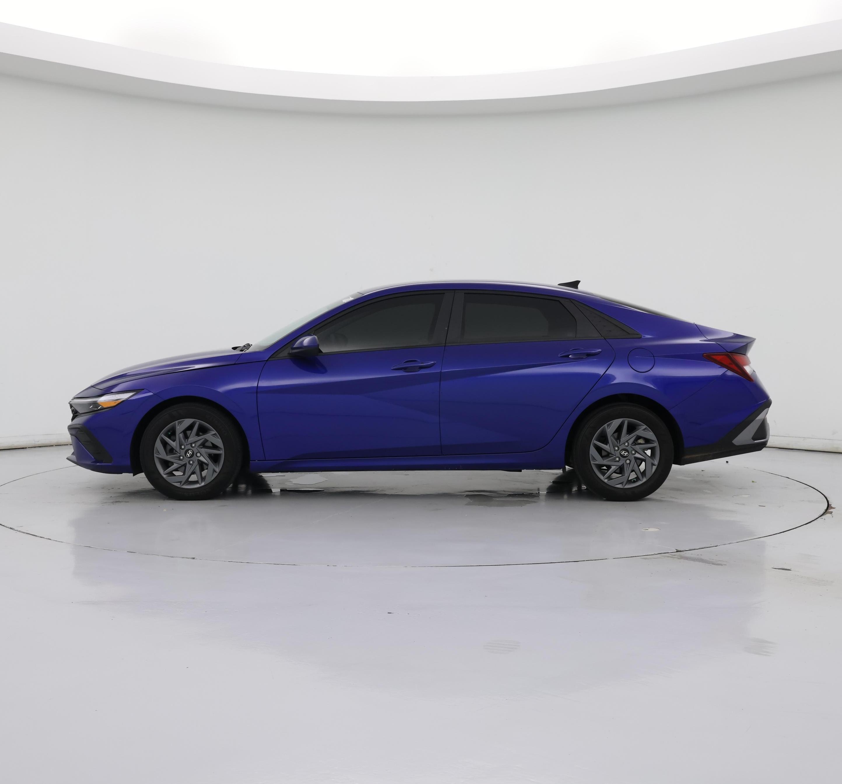 Thumbnail: 2024 Hyundai Elantra - 3