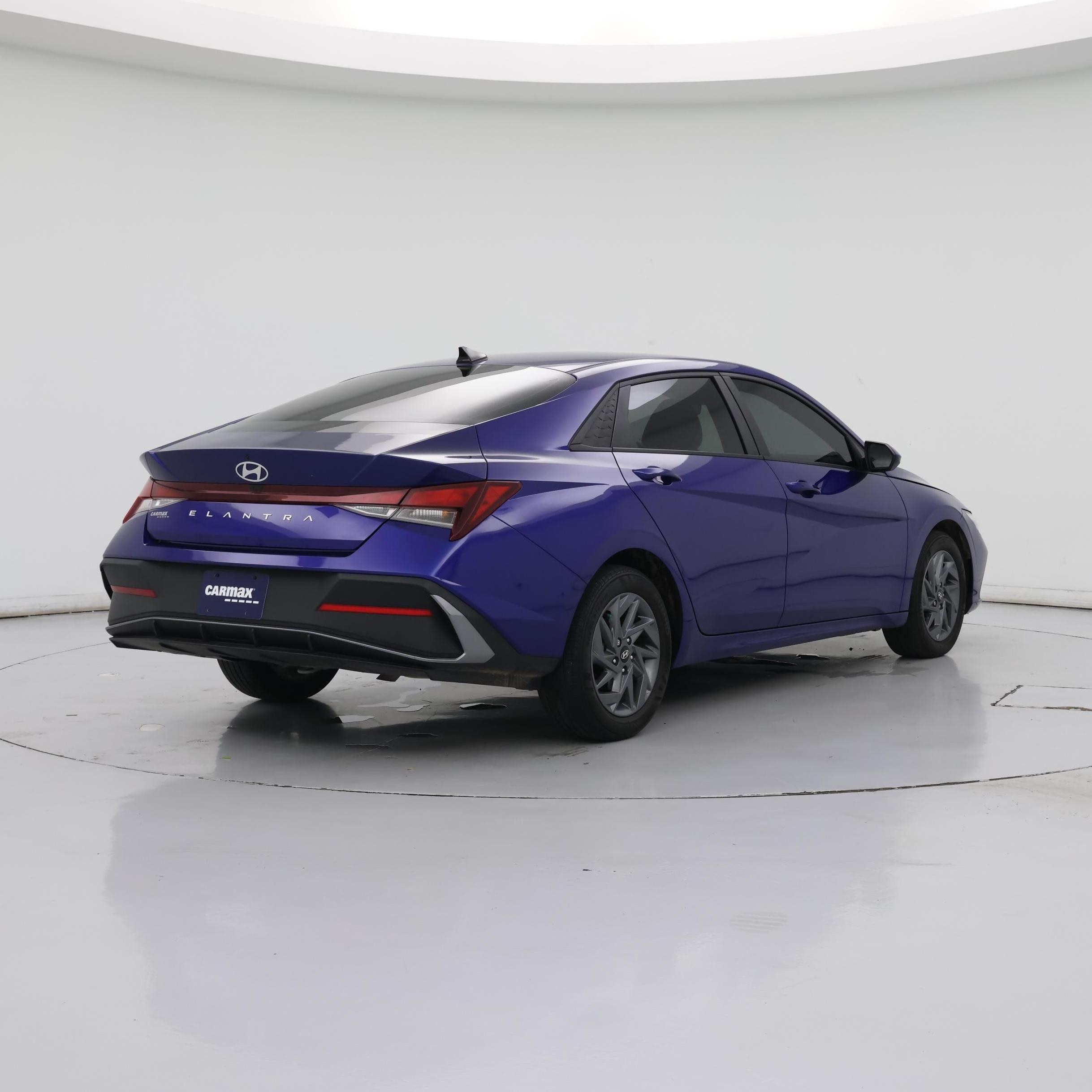 Thumbnail: 2024 Hyundai Elantra - 8