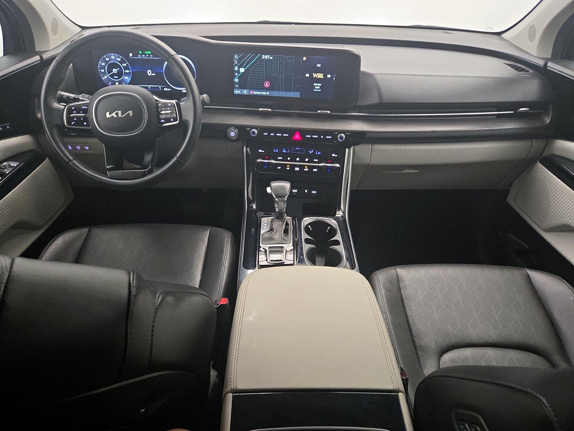 Thumbnail: 2023 Kia Carnival - 9