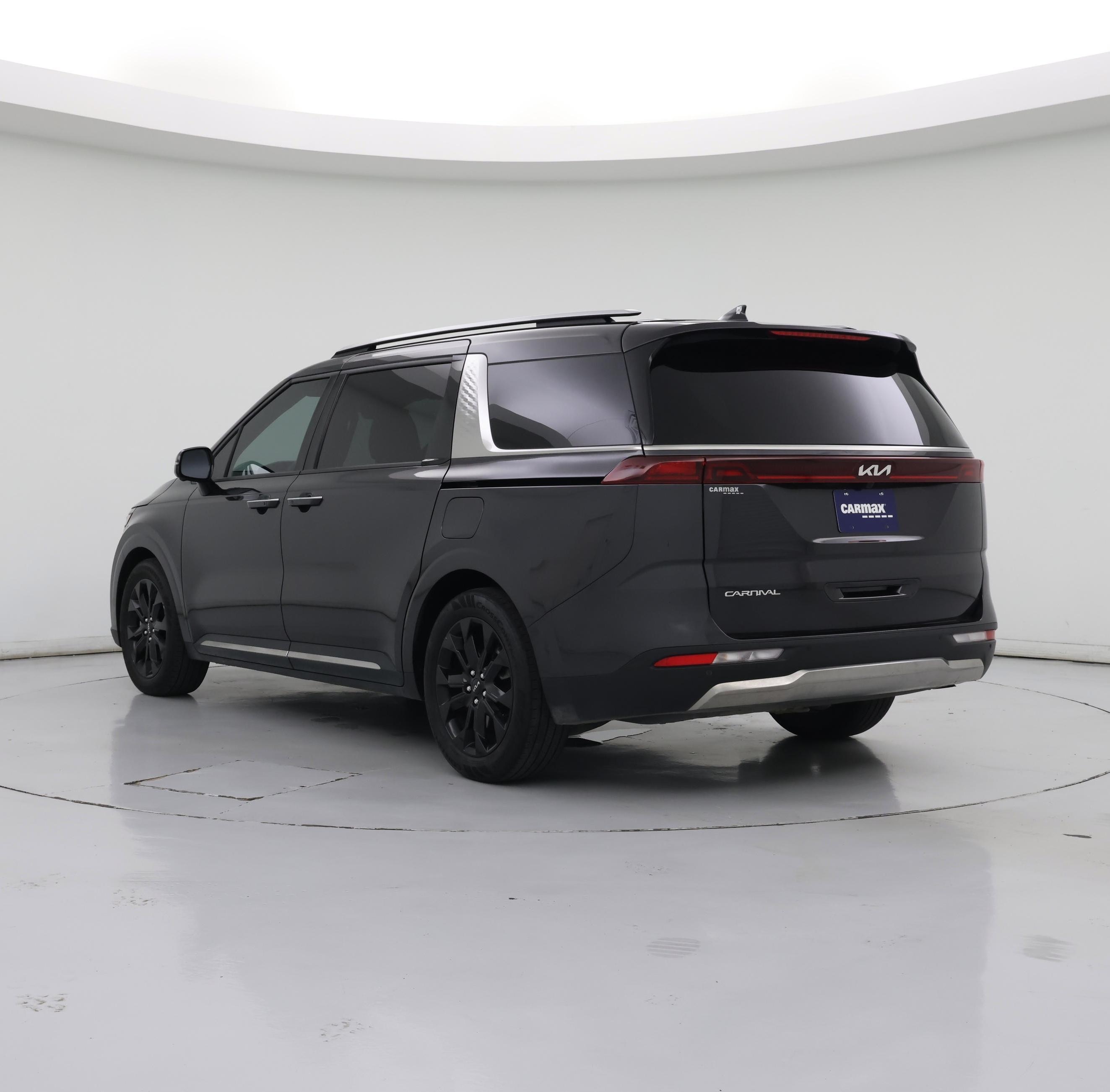 Thumbnail: 2023 Kia Carnival - 2