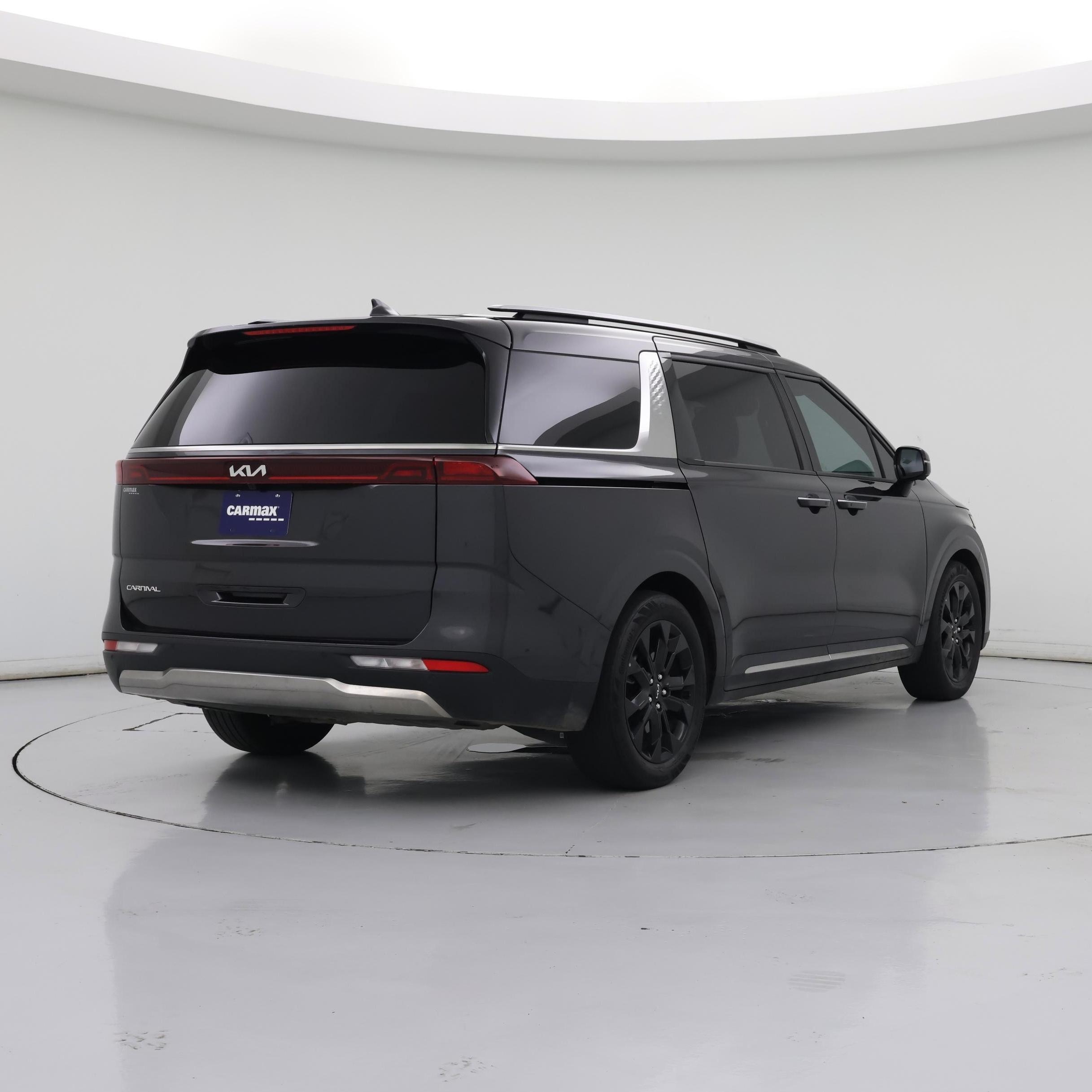 Thumbnail: 2023 Kia Carnival - 8