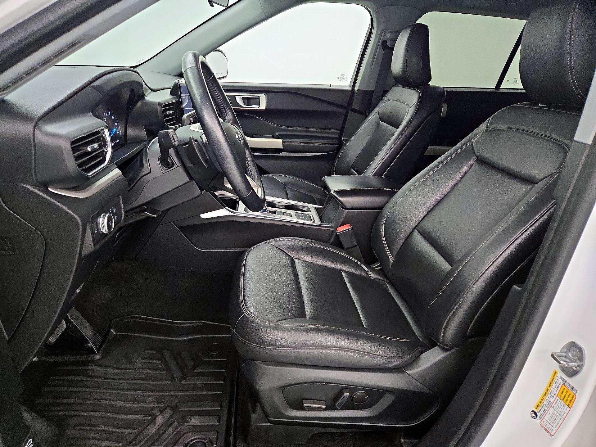 Thumbnail: 2020 Ford Explorer - 11