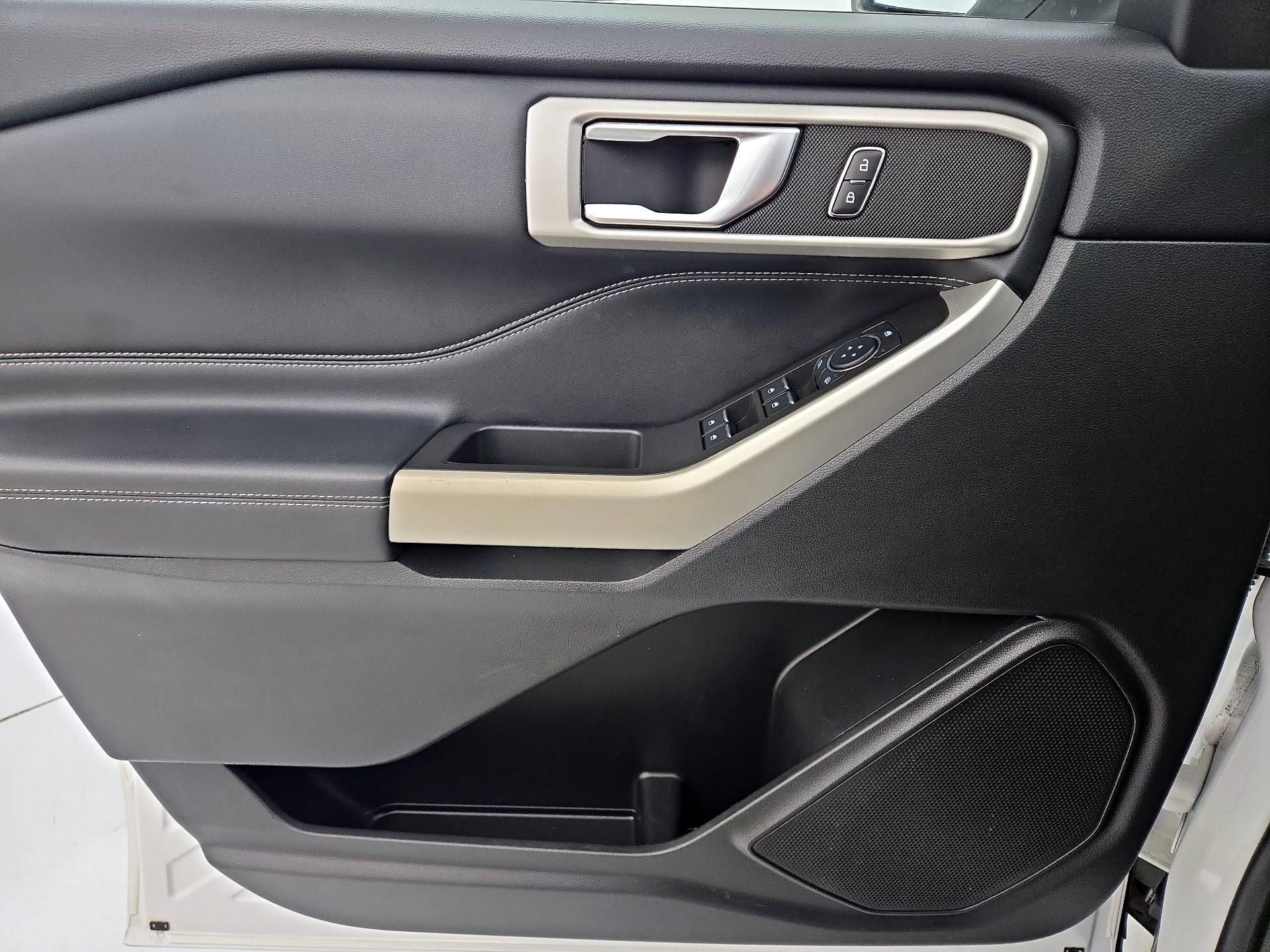 Thumbnail: 2020 Ford Explorer - 12
