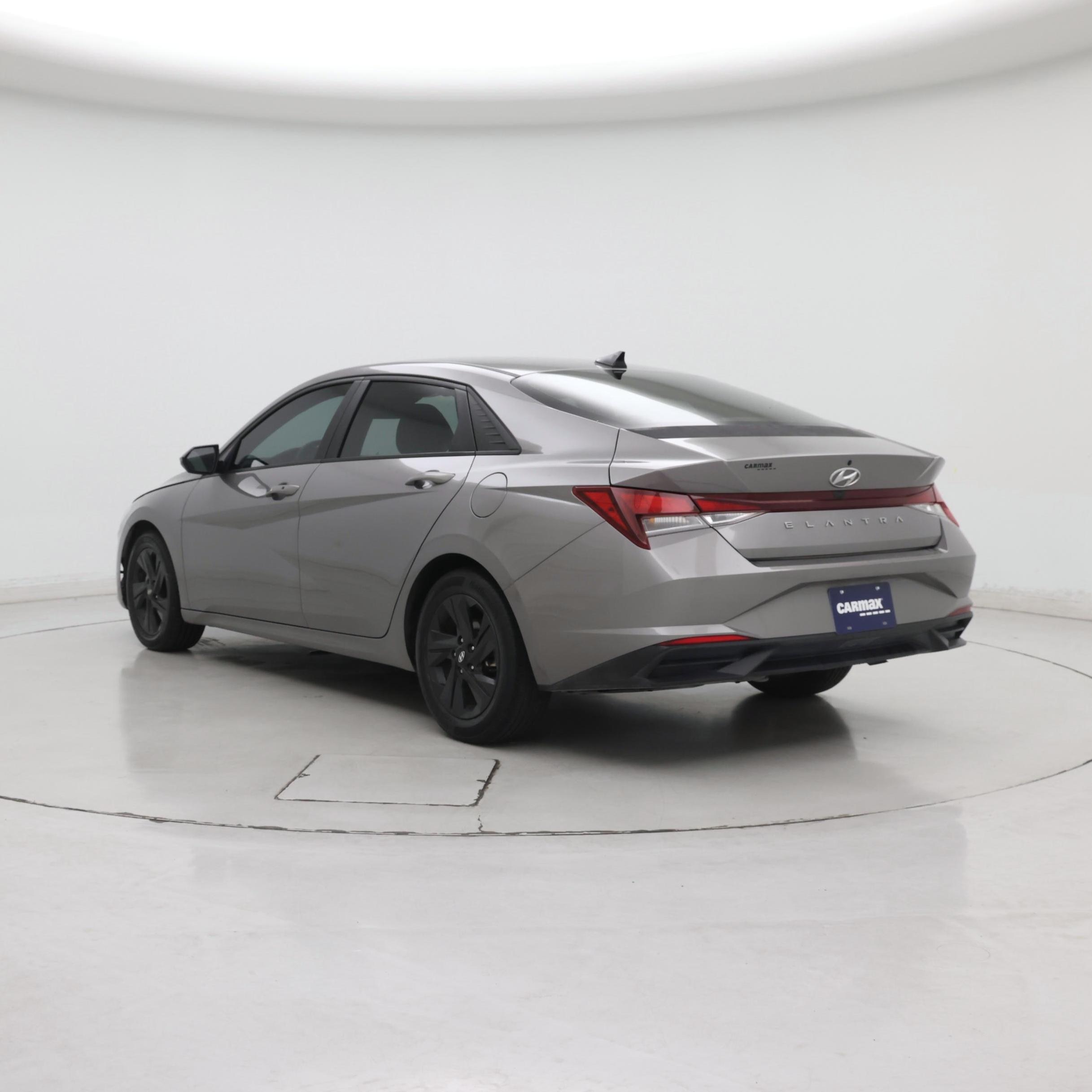Thumbnail: 2022 Hyundai Elantra - 2