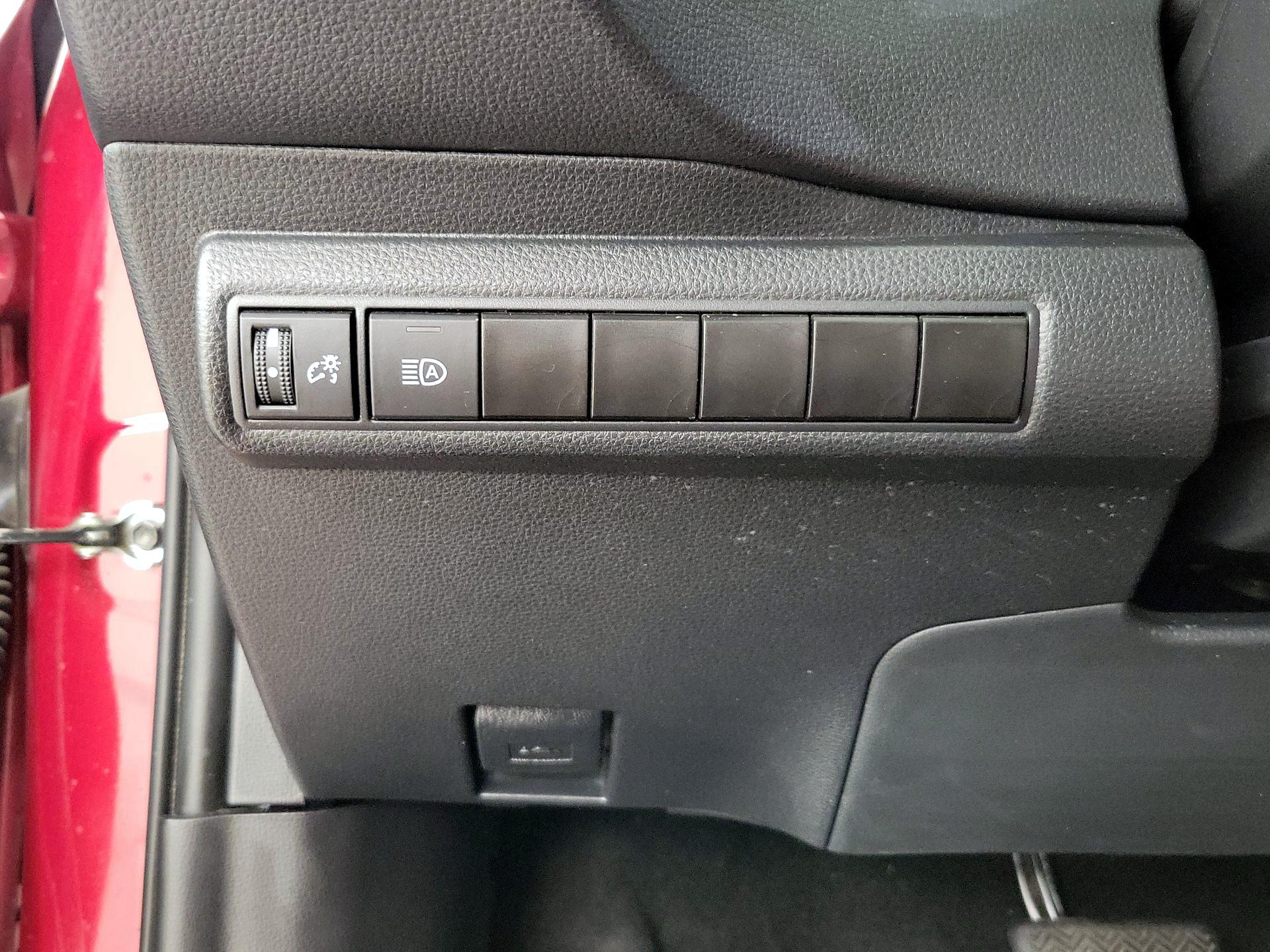 Thumbnail: 2023 Toyota Corolla - 13