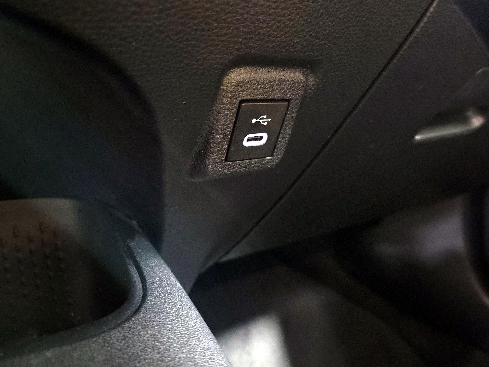 Thumbnail: 2023 Toyota Corolla - 18