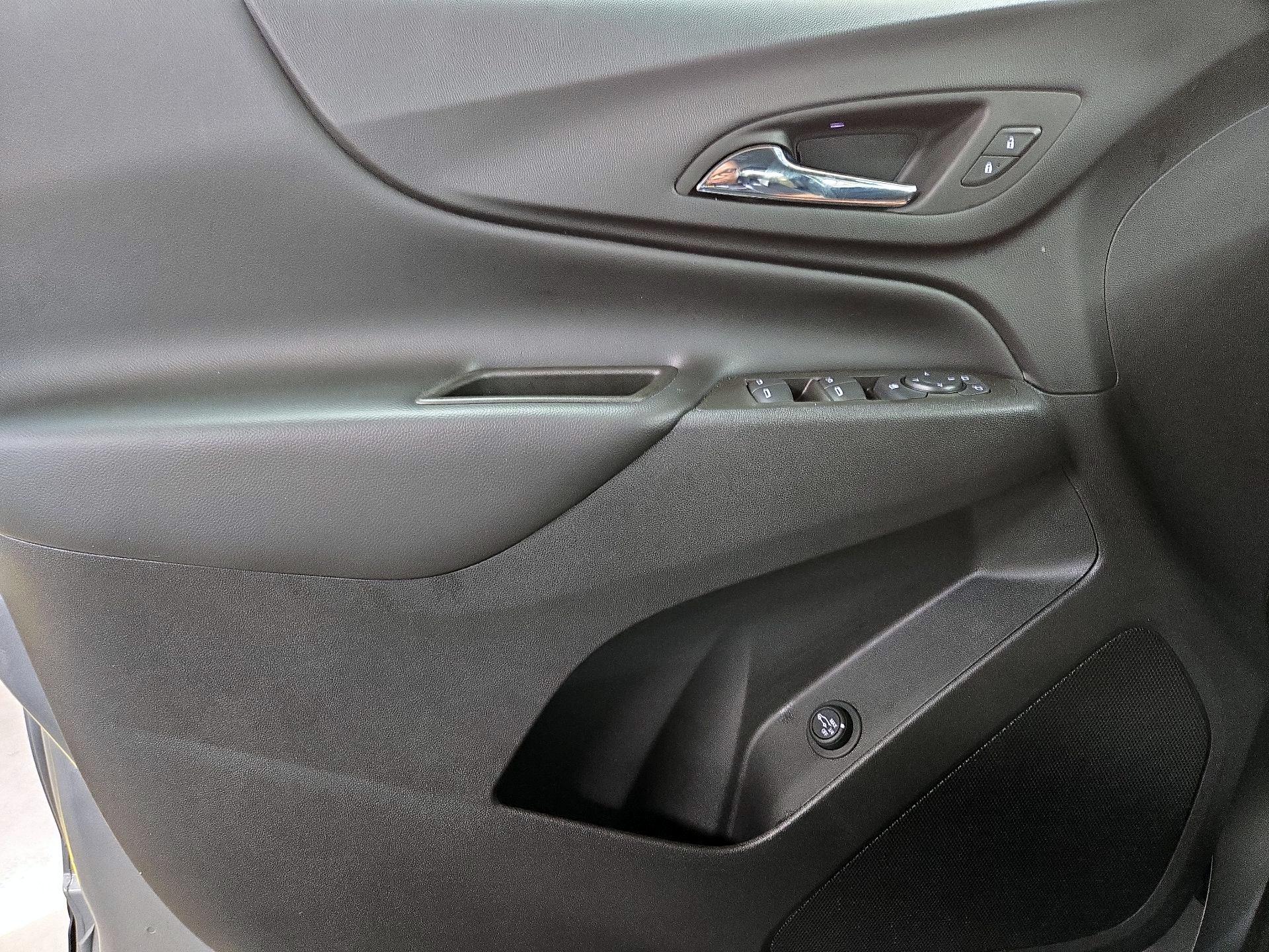 Thumbnail: 2023 Chevrolet Equinox - 12