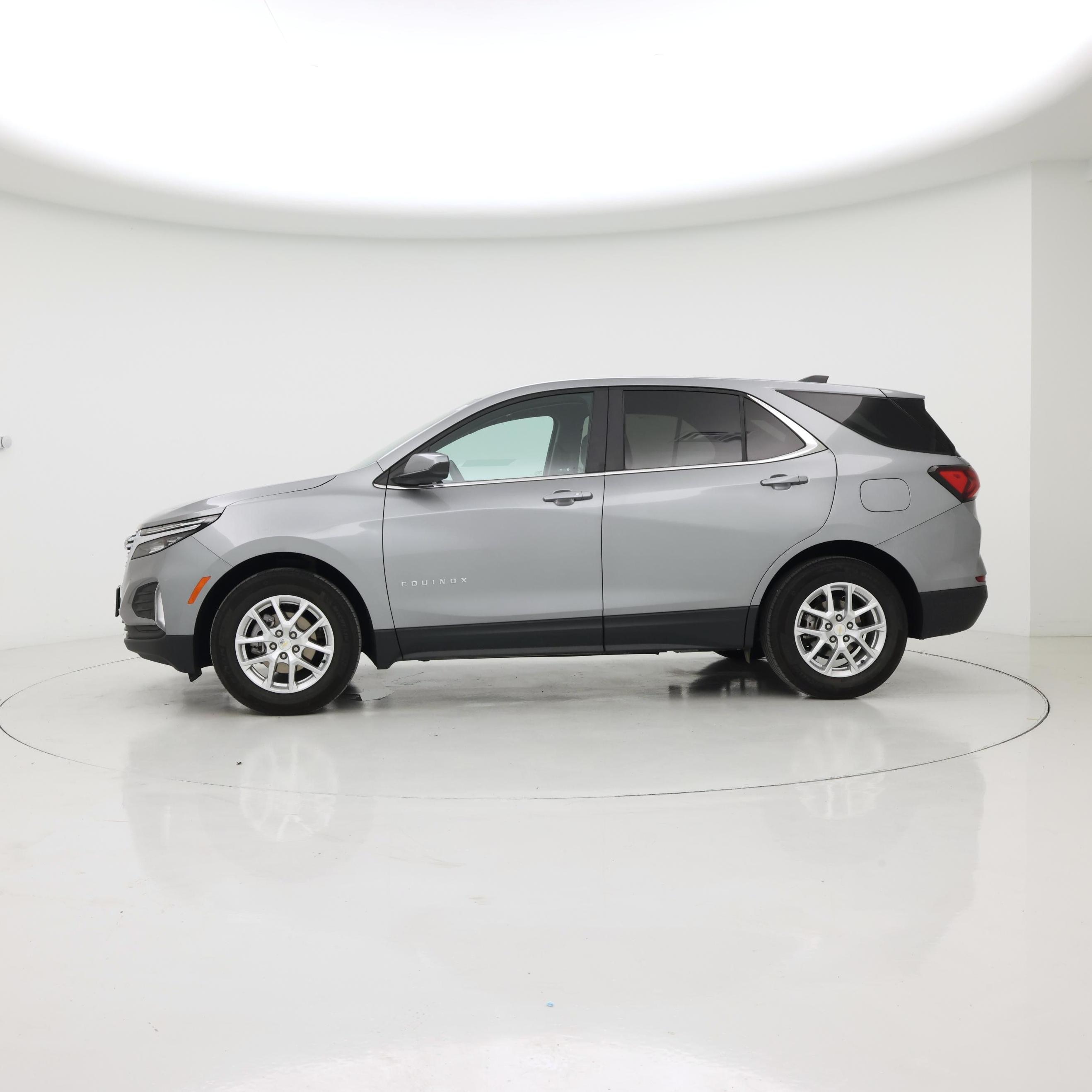 Thumbnail: 2023 Chevrolet Equinox - 3