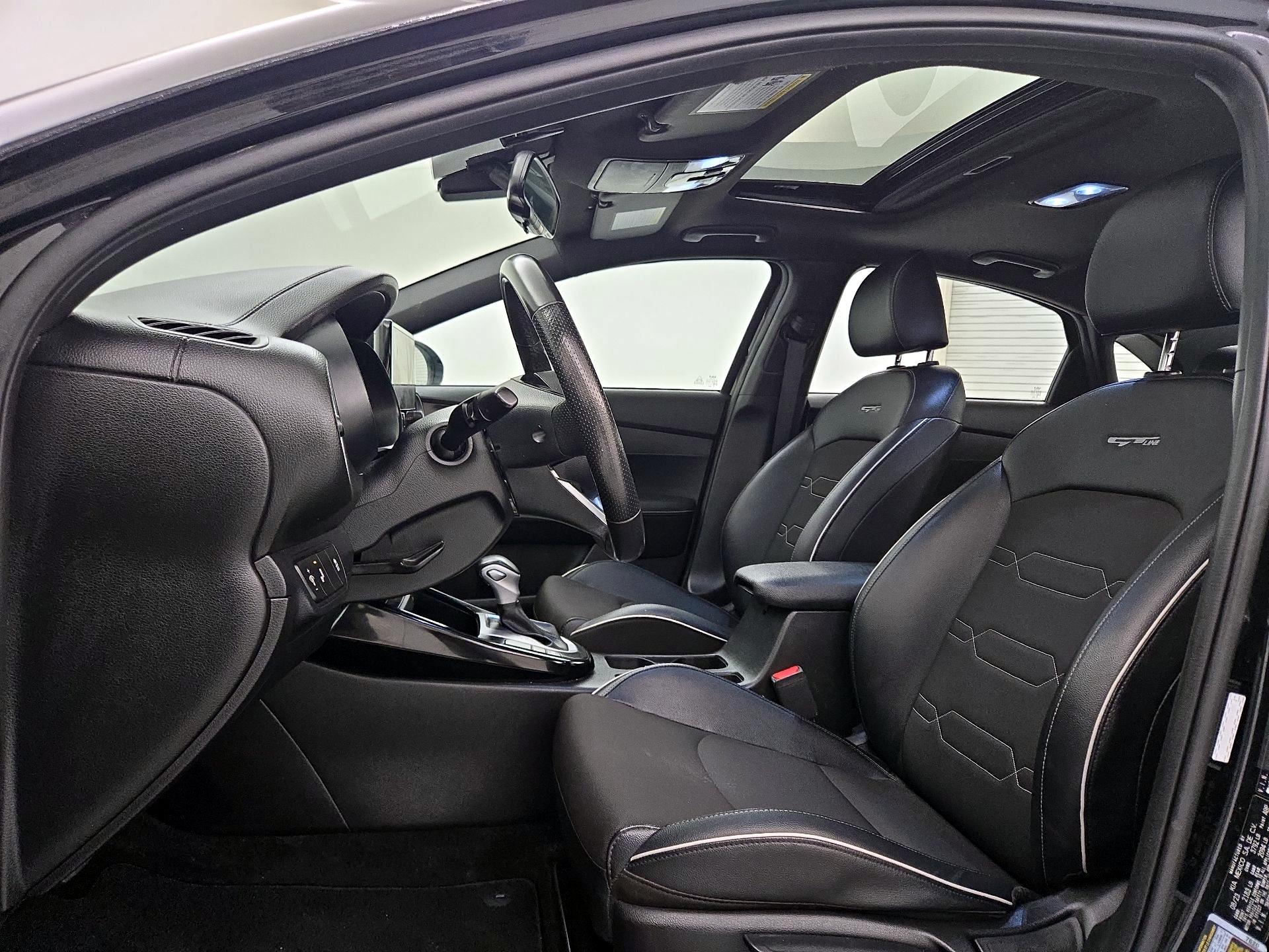Thumbnail: 2023 Kia Forte - 11