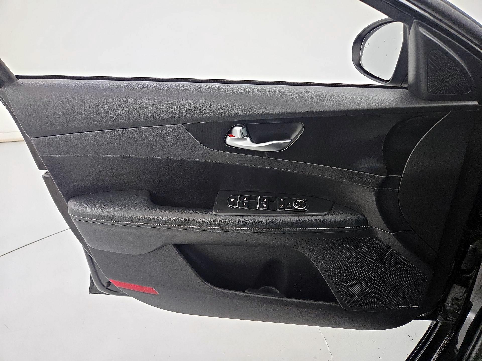 Thumbnail: 2023 Kia Forte - 12