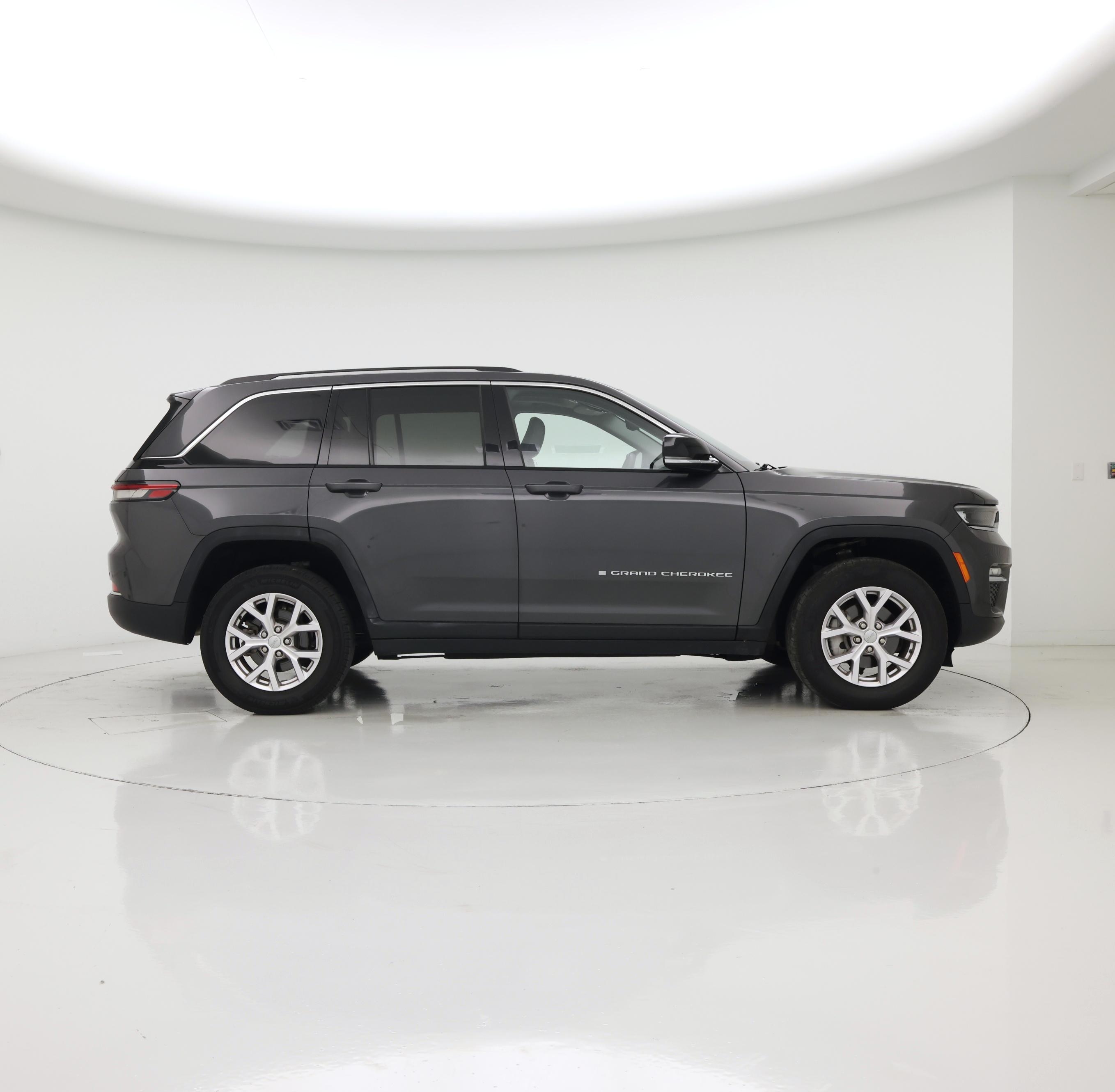 Thumbnail: 2022 Jeep Grand Cherokee - 7