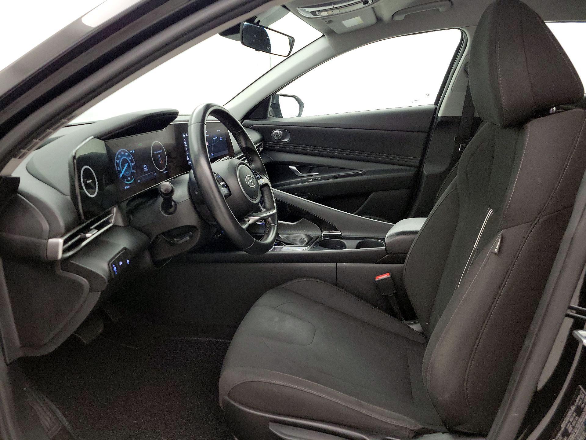 Thumbnail: 2023 Hyundai Elantra - 11